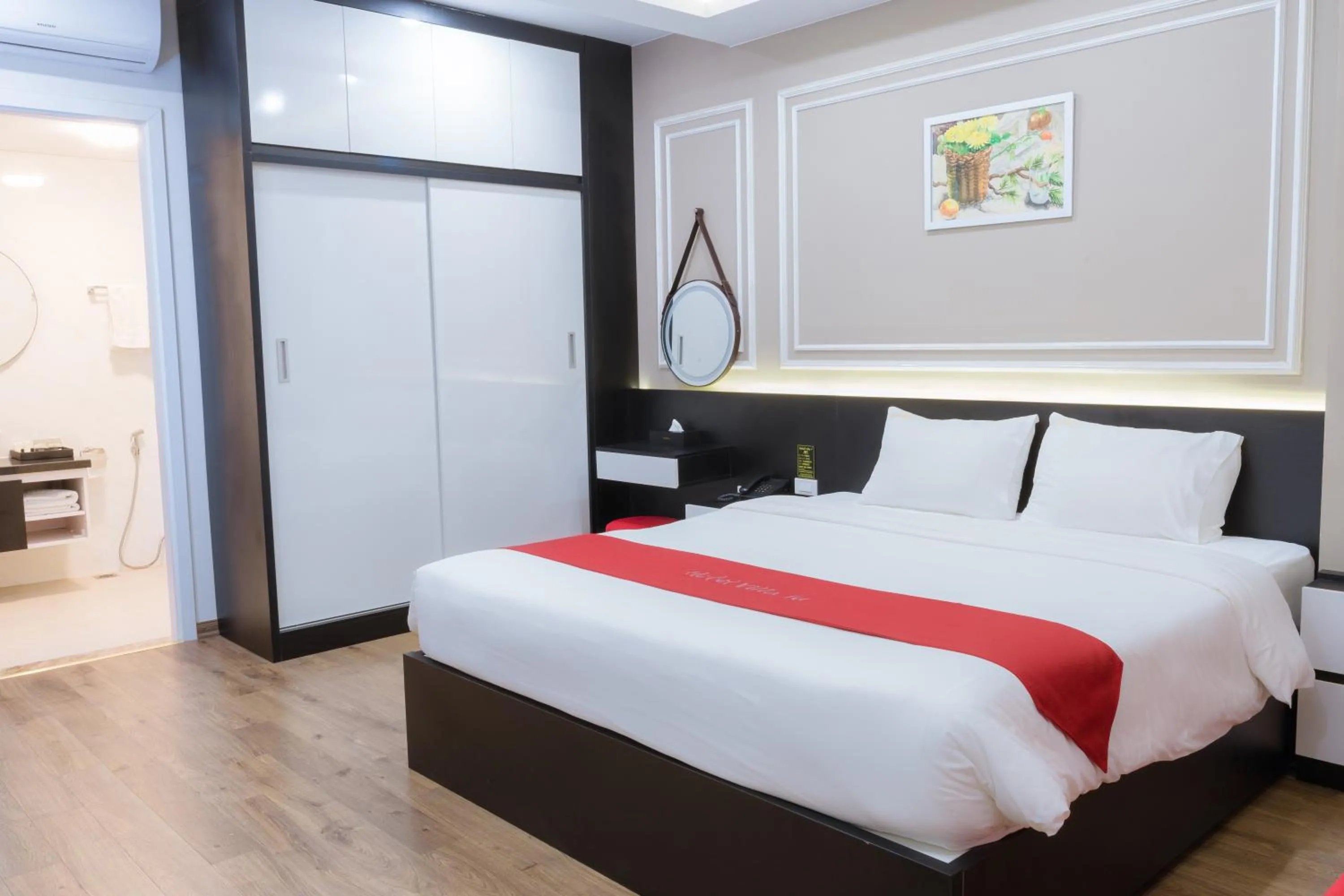 Photo of the whole room, Bed in Hotel Villa Ju