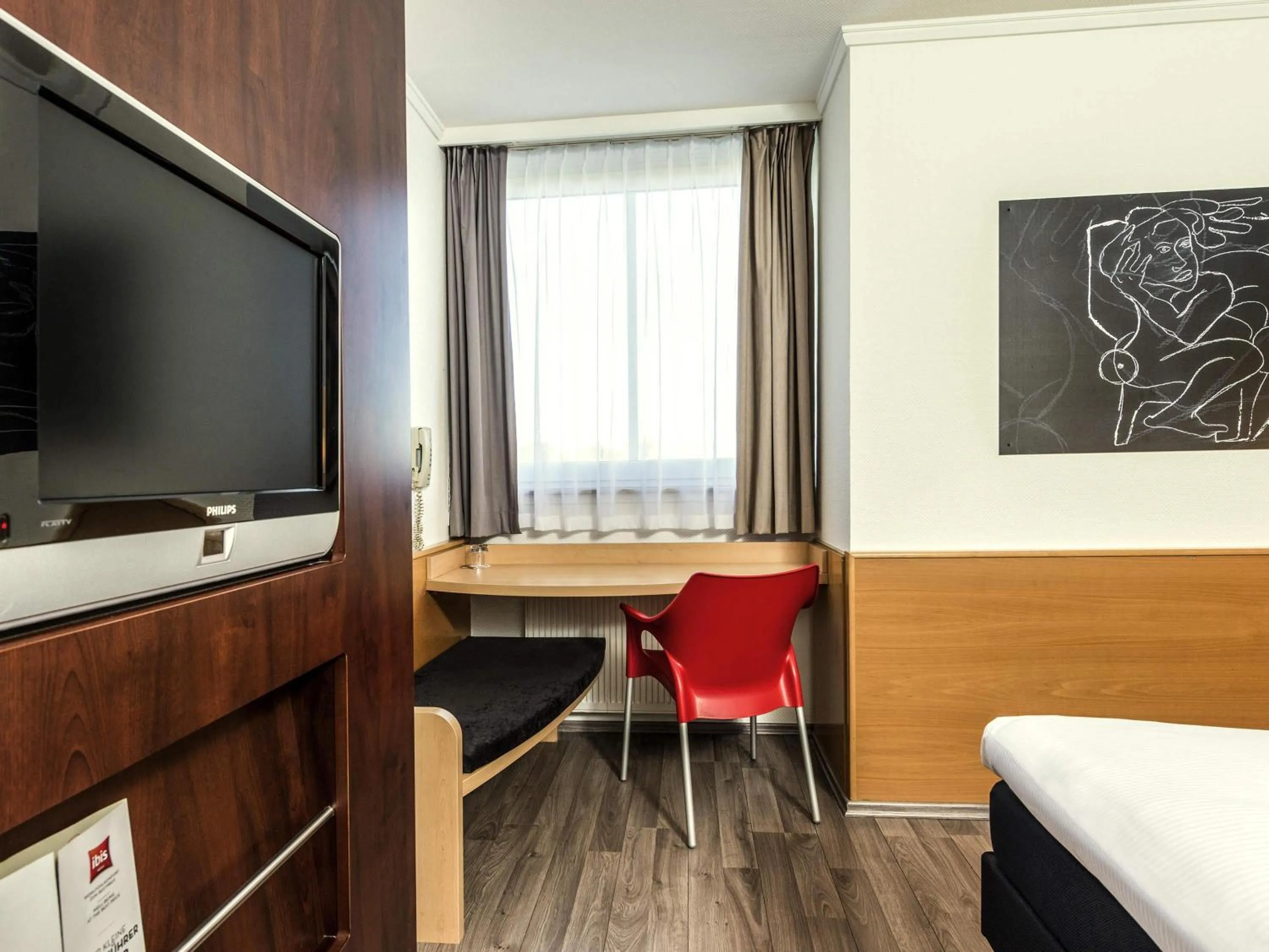 Bedroom, Bed in ibis Hotel Eisenach