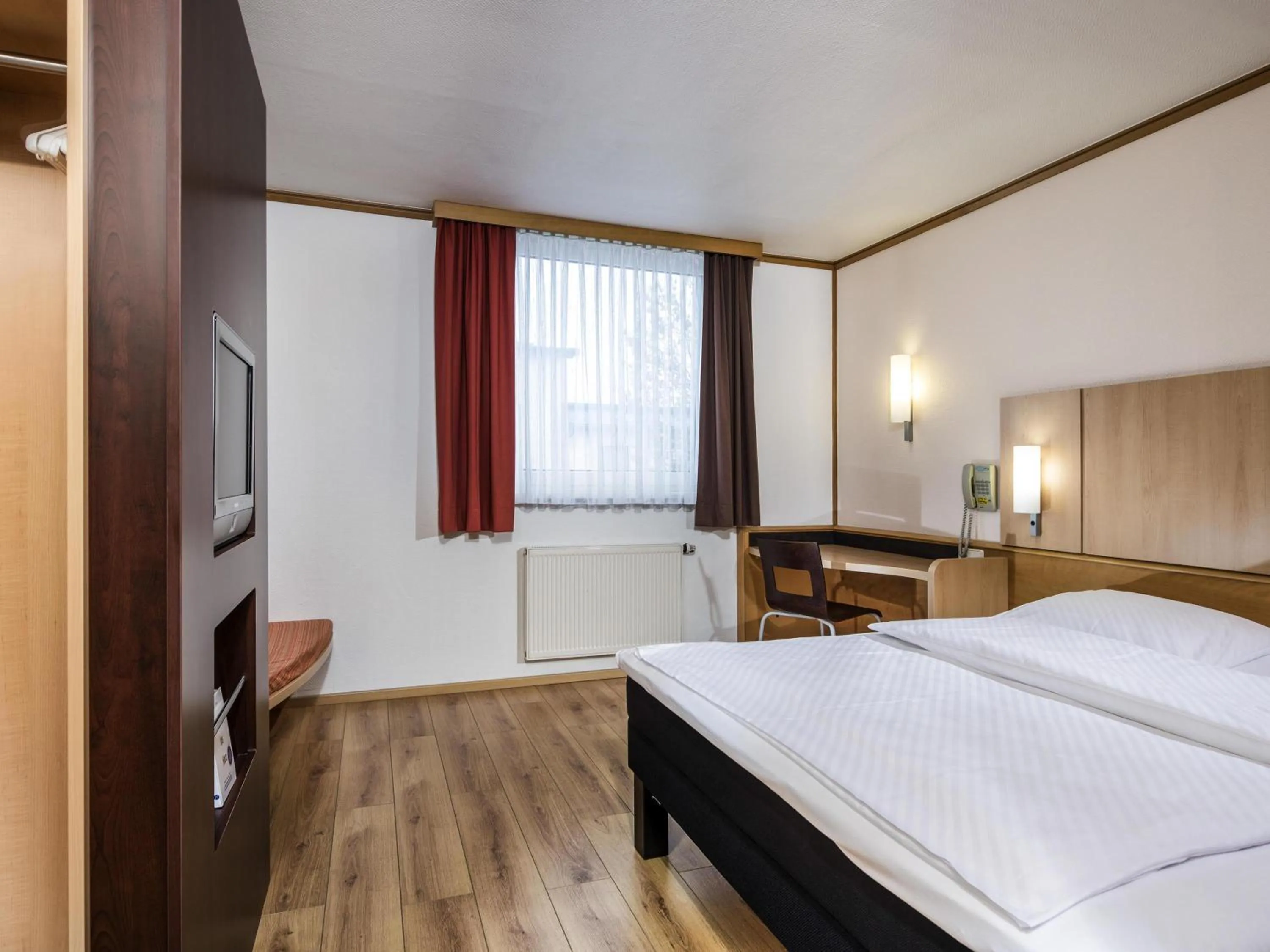 Bedroom, Bed in ibis Hotel Eisenach