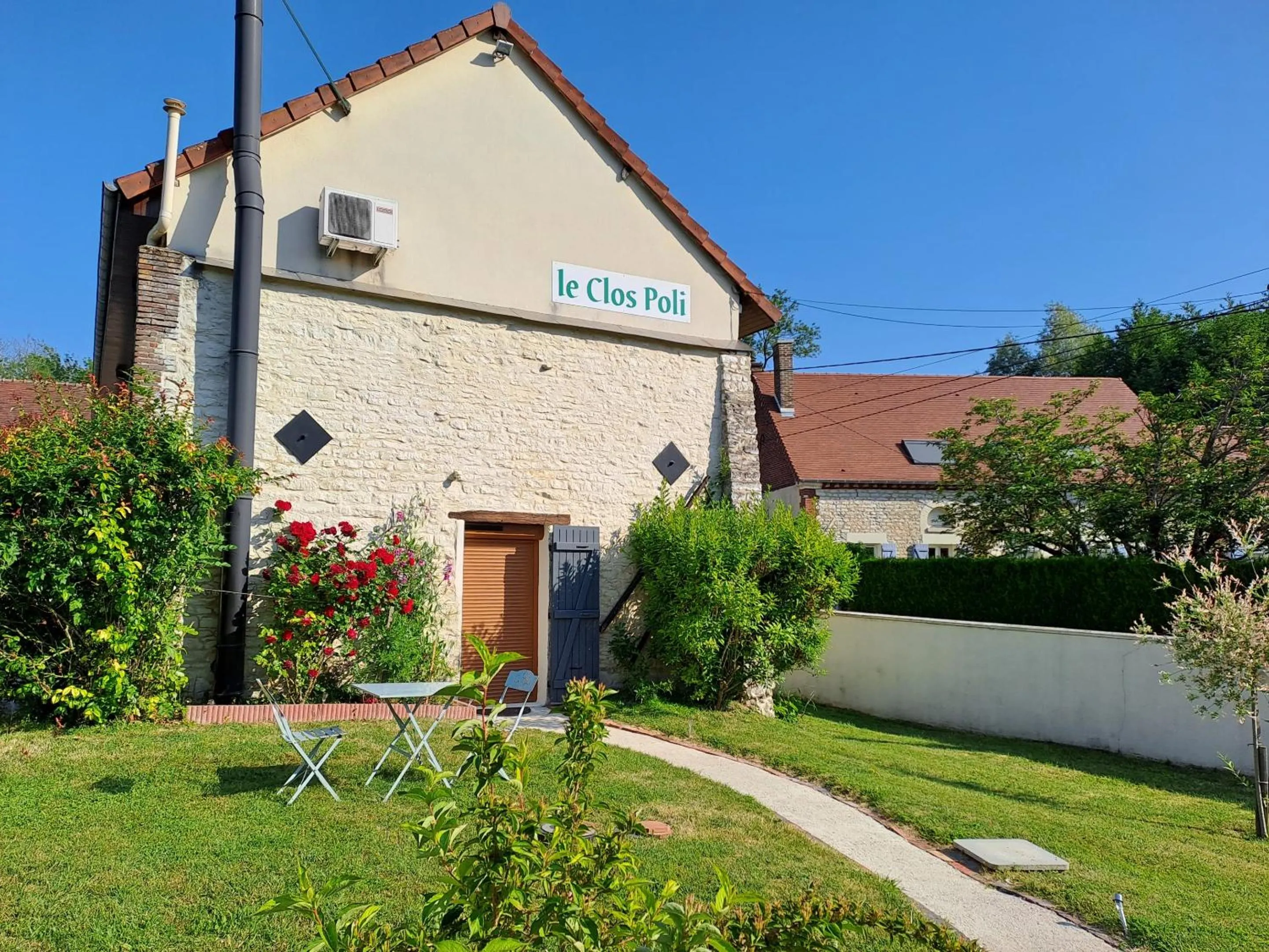 Facade/entrance in Chambres d'hôtes Le Clos Poli
