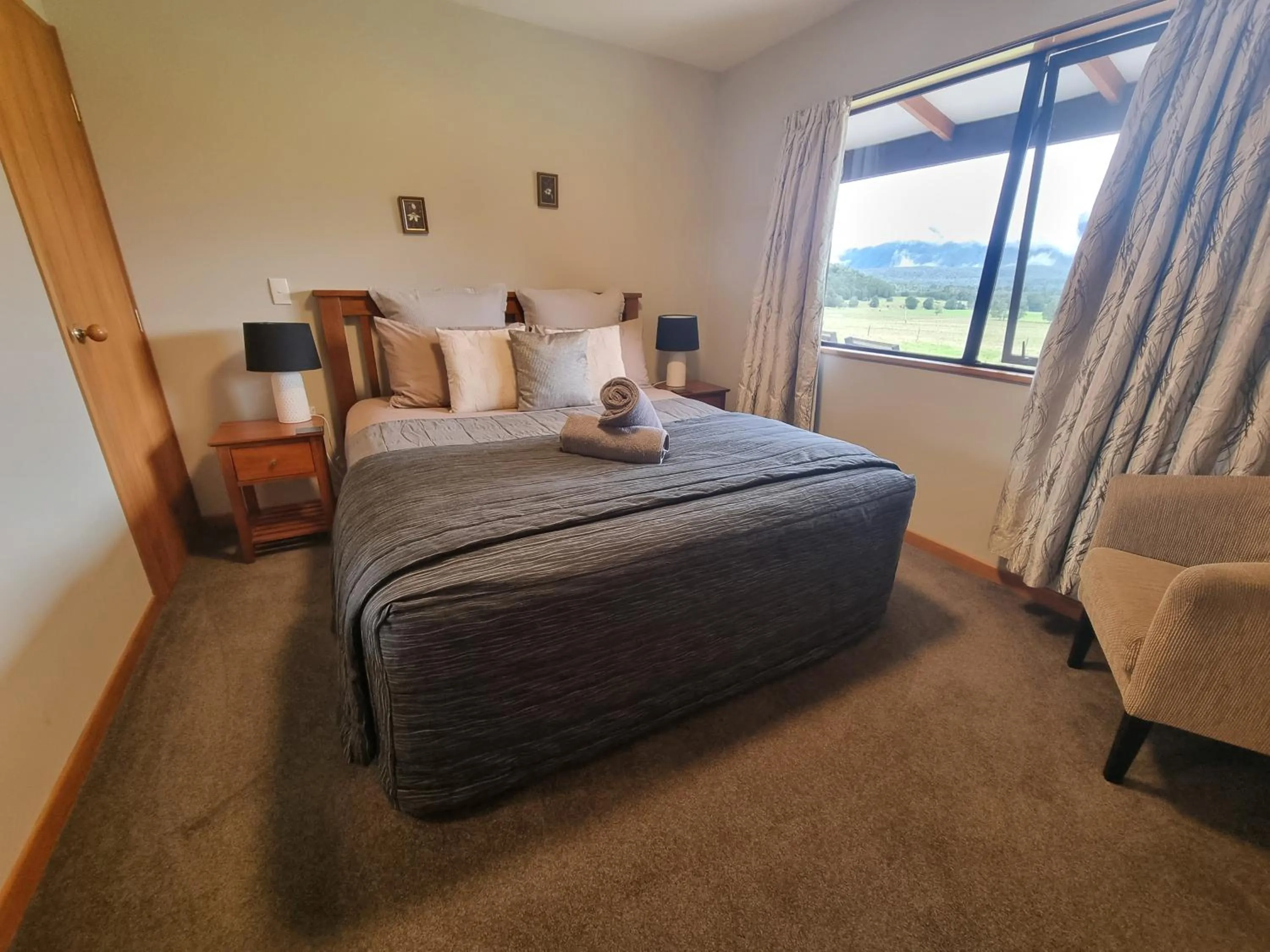 Bedroom, Bed in Lewis Pass Motels