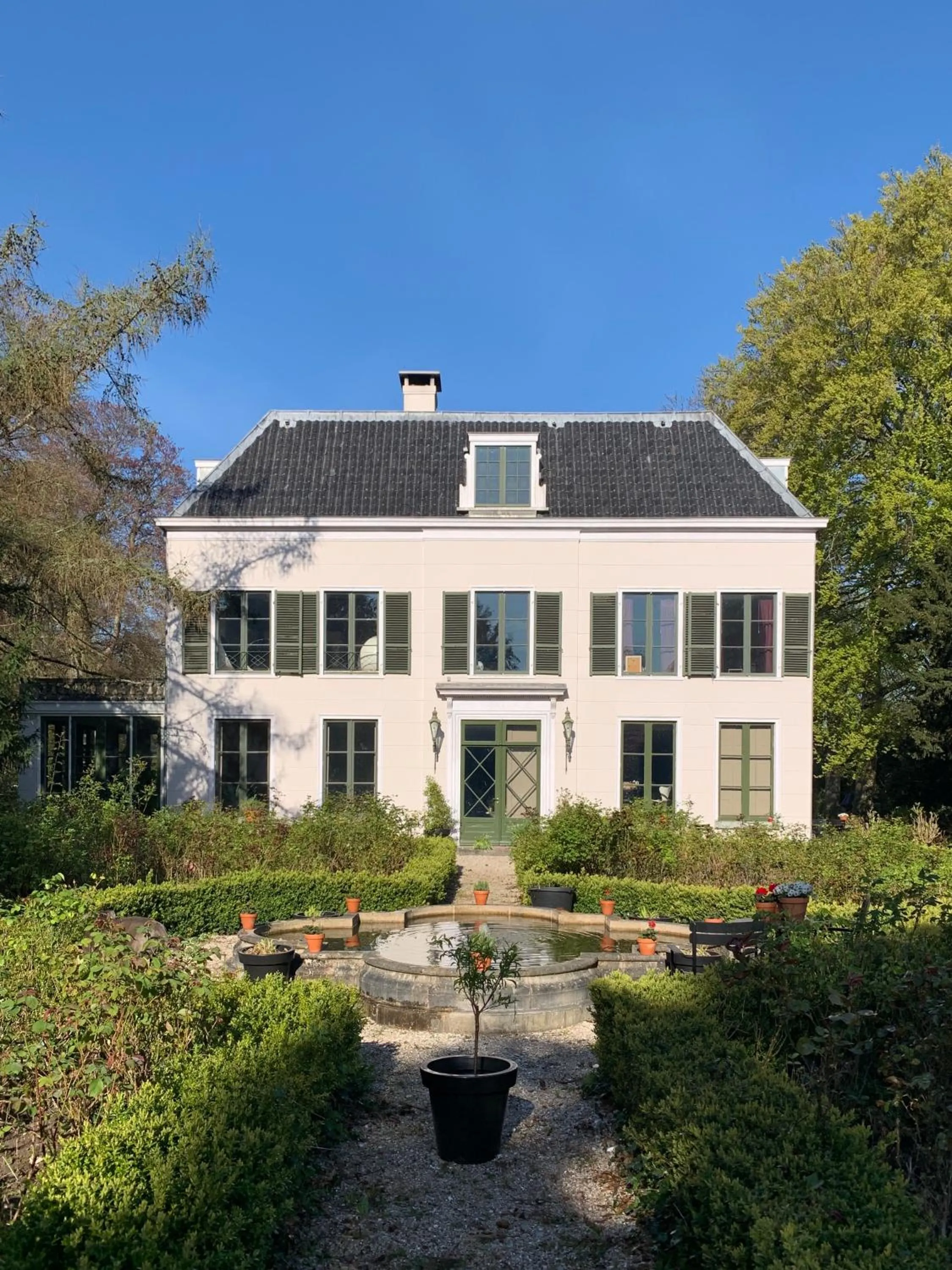 Property building in Elswoutshoek Suites