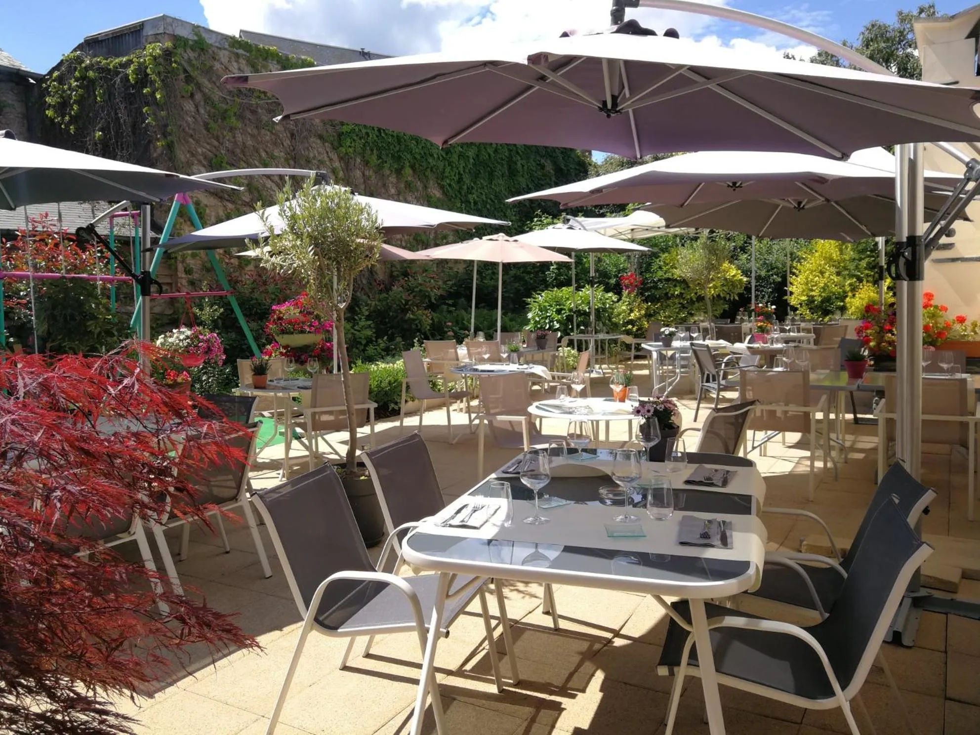 Property building in Logis Hôtel-Restaurant La Sapinière