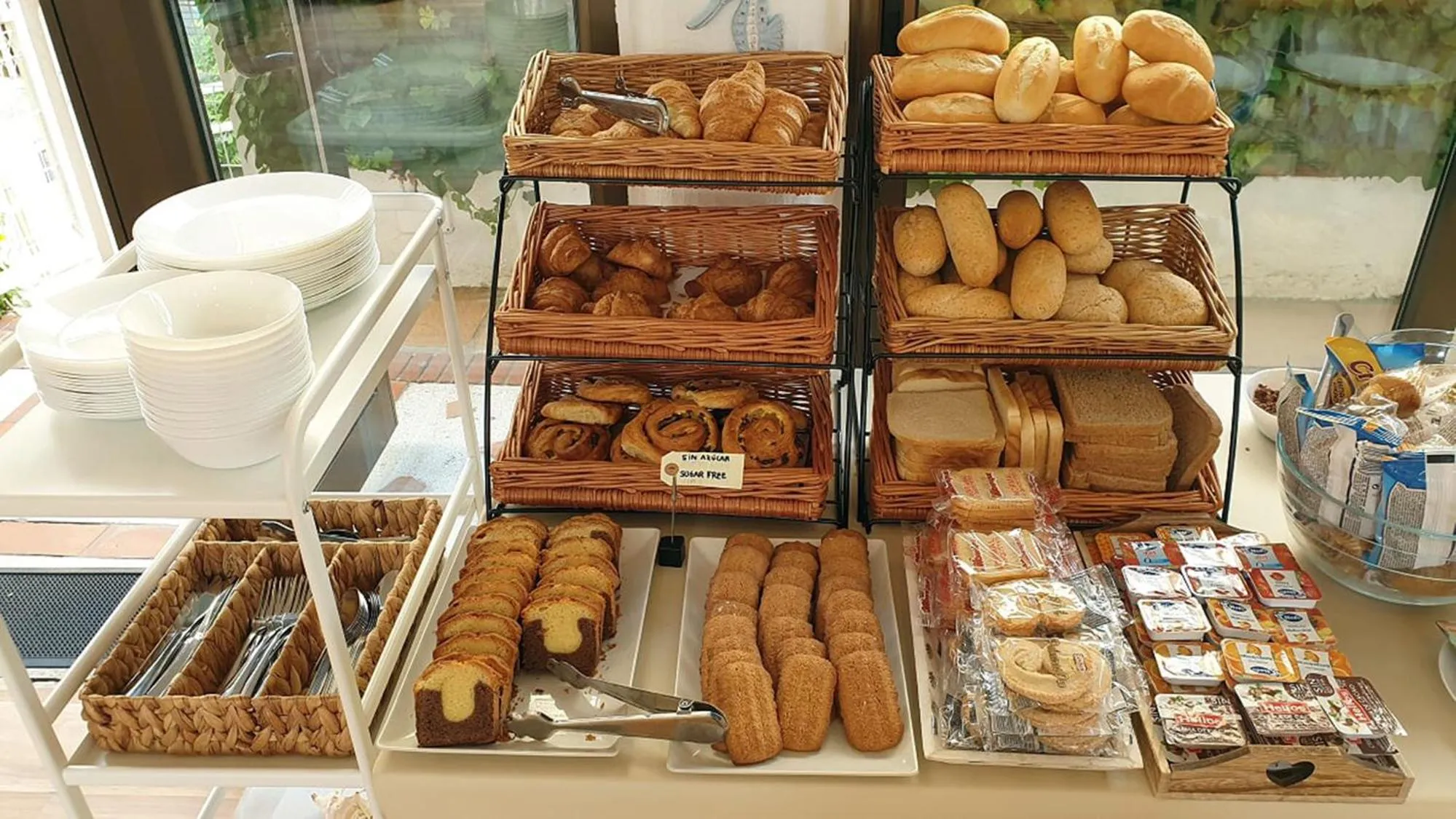 Continental breakfast in Hotel Mireia