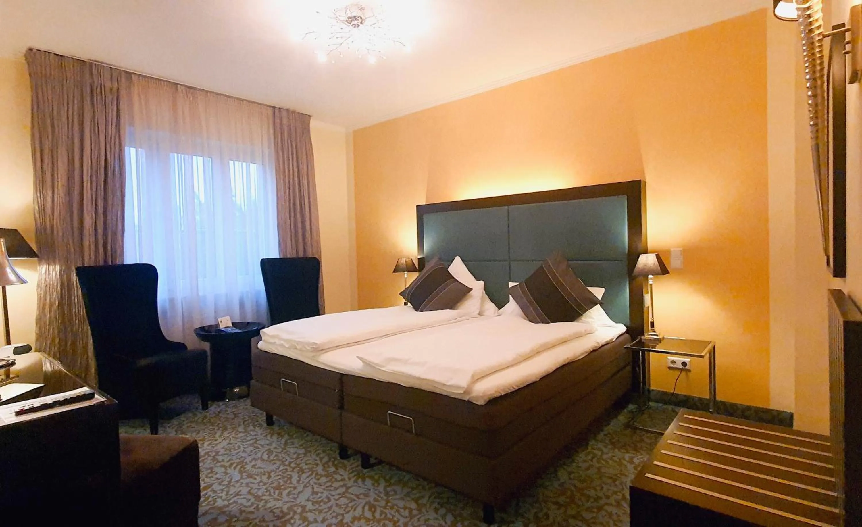 Photo of the whole room, Bed in Top Hotel Krämer