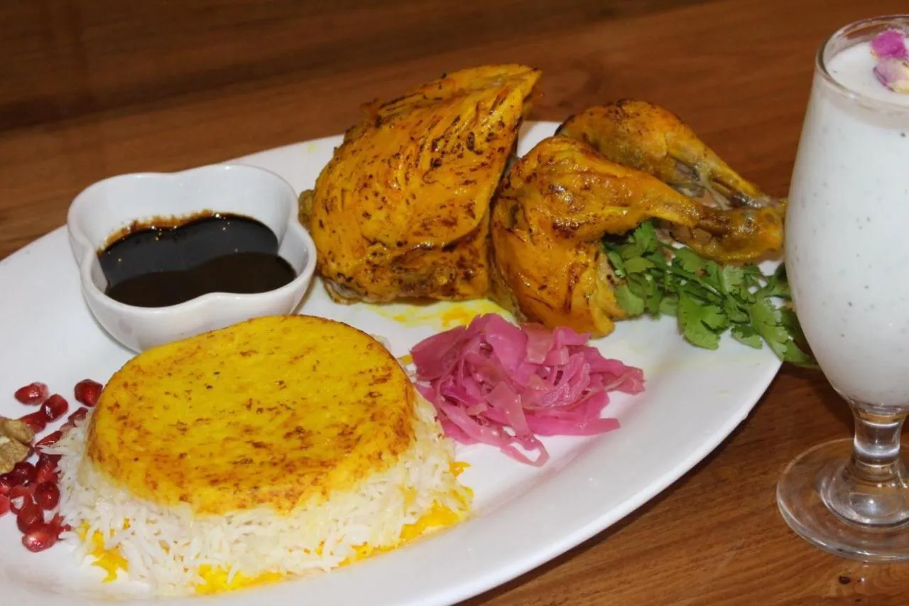 Food and drinks in Parkside Plaza Muscat