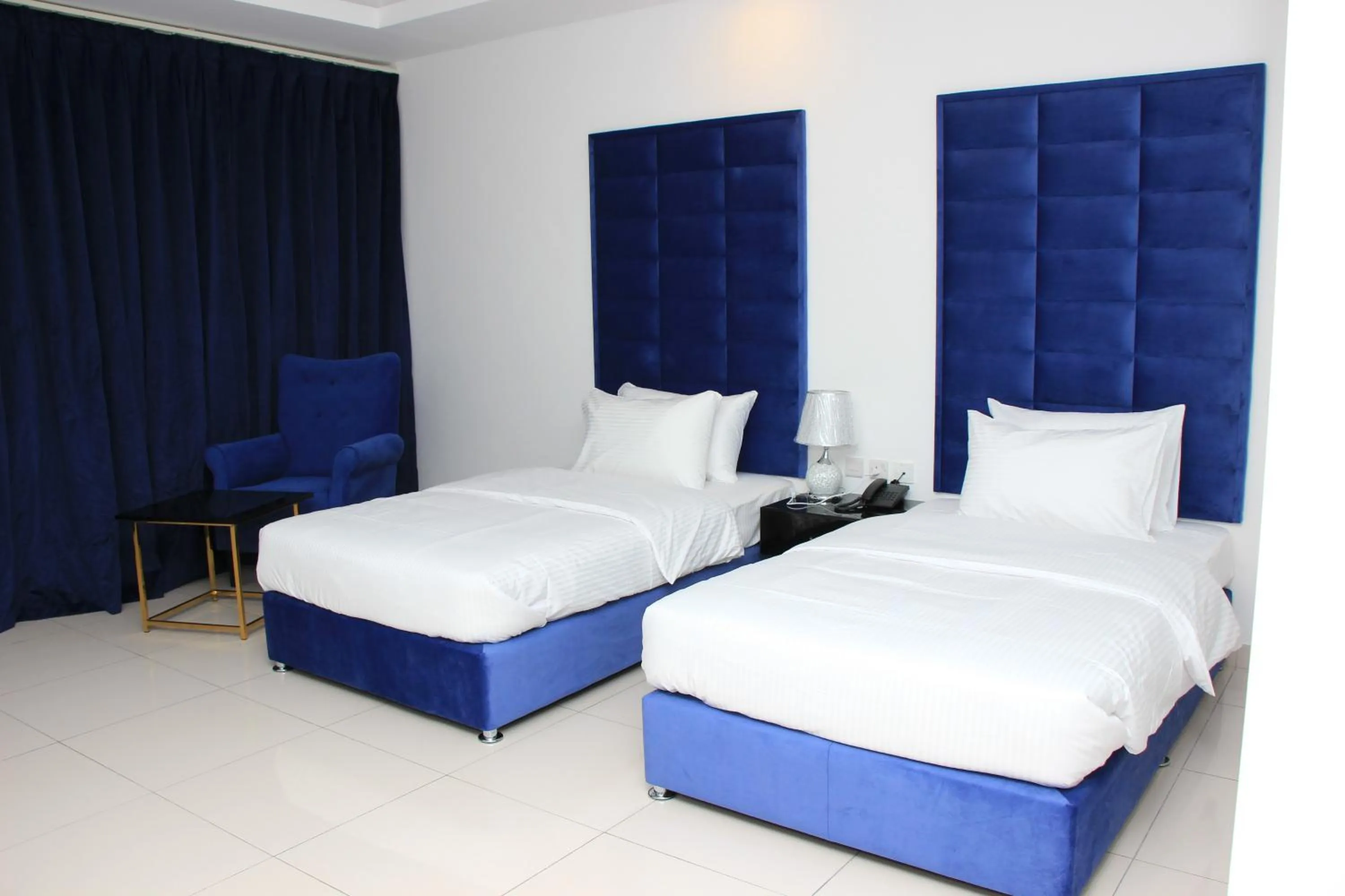 Bed in Parkside Plaza Muscat