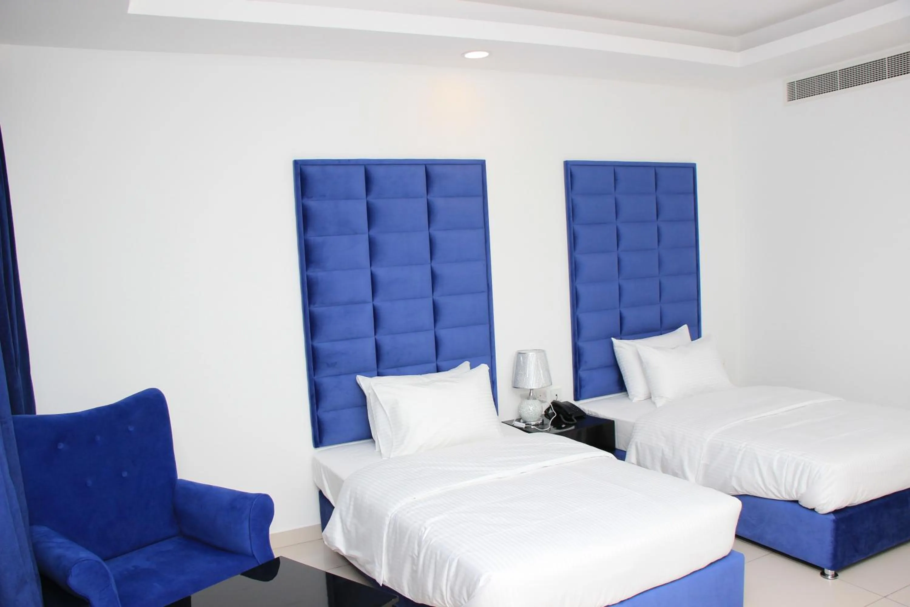 Bed in Parkside Plaza Muscat