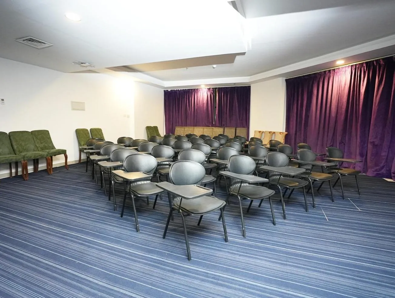 Parkside Plaza Muscat