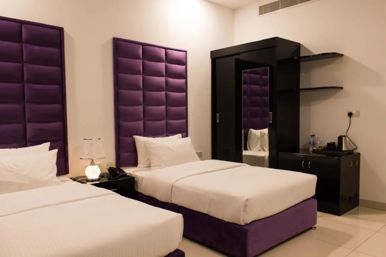 Bed in Parkside Plaza Muscat