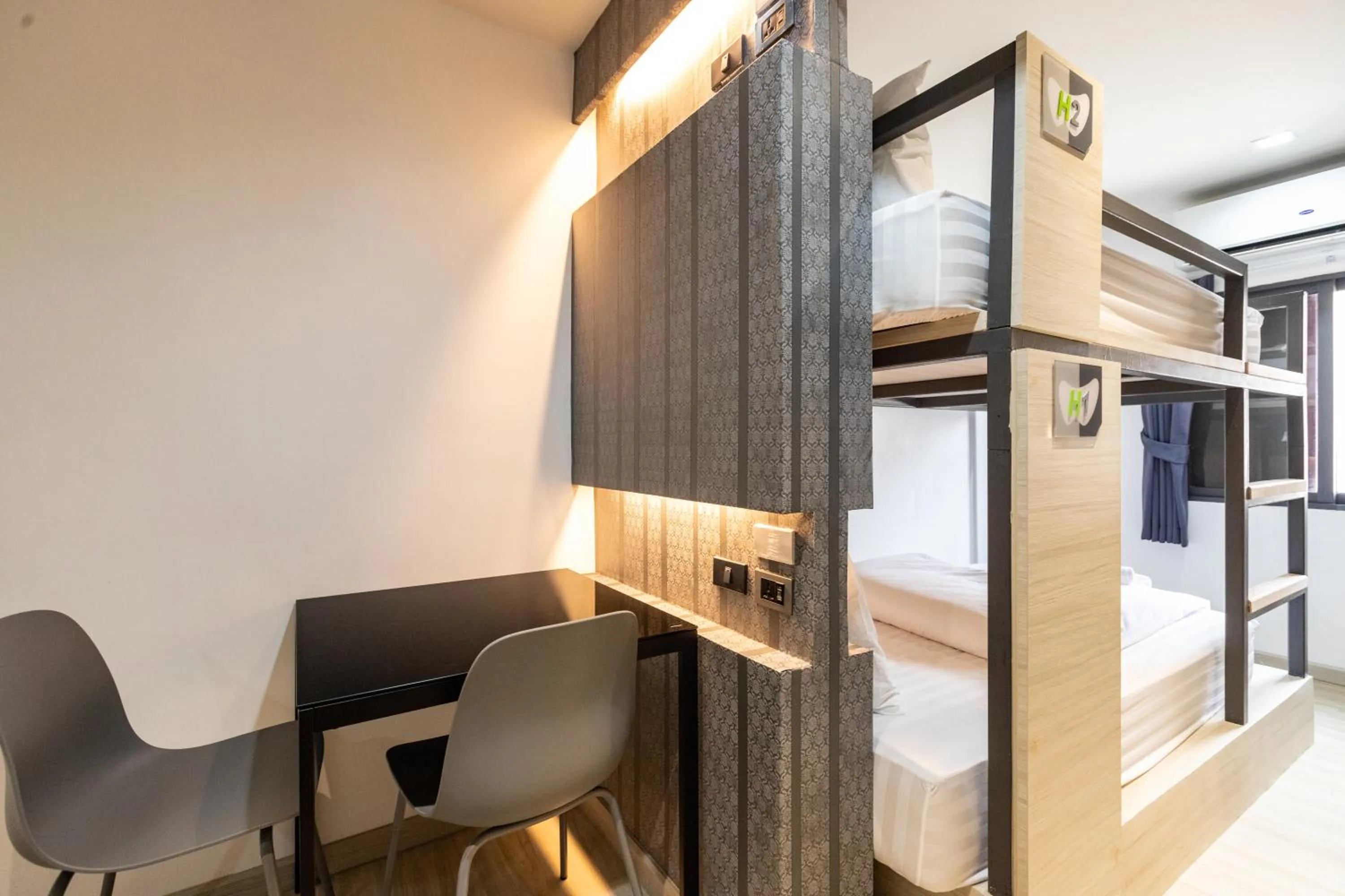 Bed in Baan Kun Mhor Hostel บ้านคุณหมอโฮสเทล