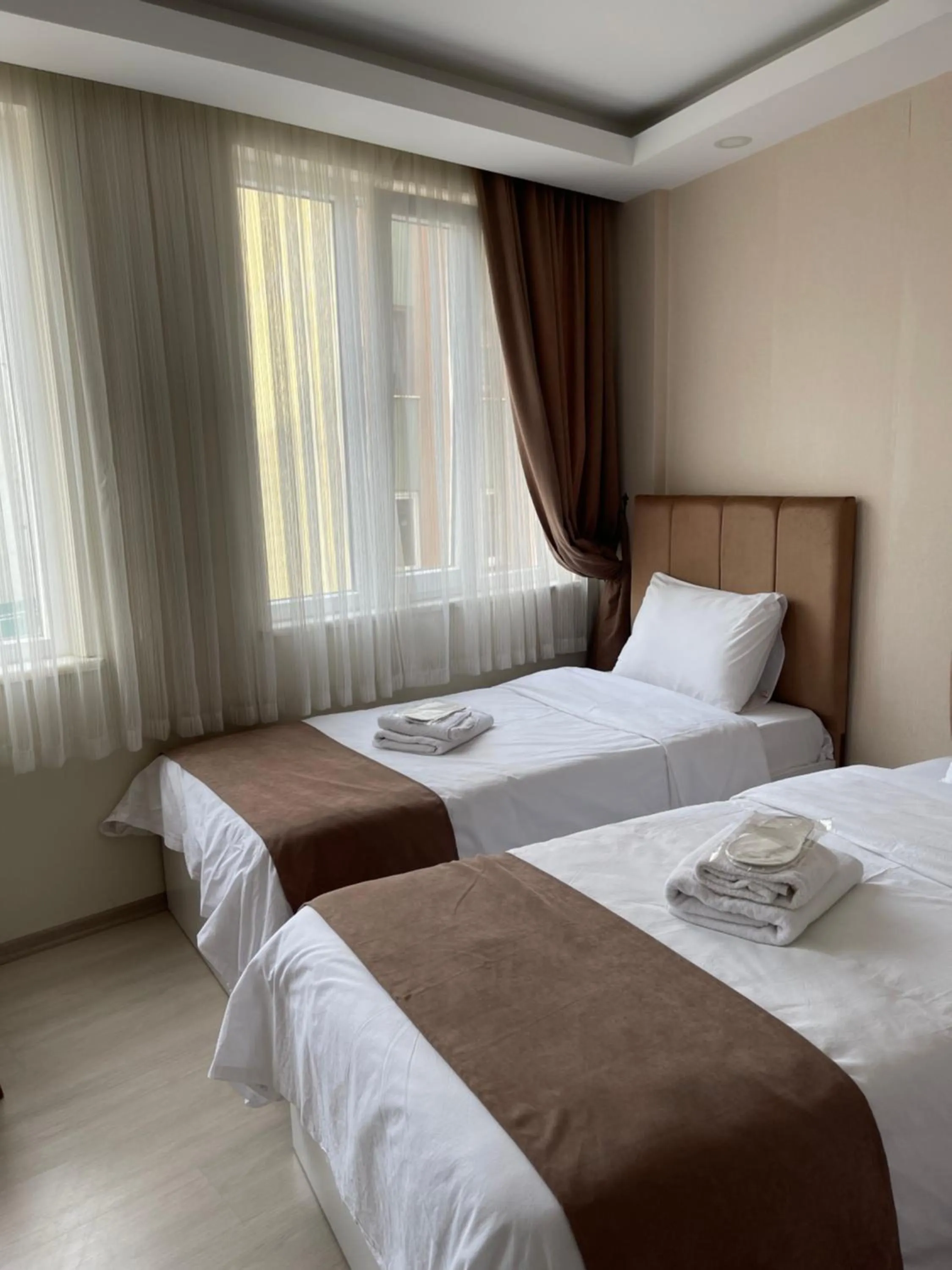 Photo of the whole room, Bed in Bursa Malkoc Hotel
