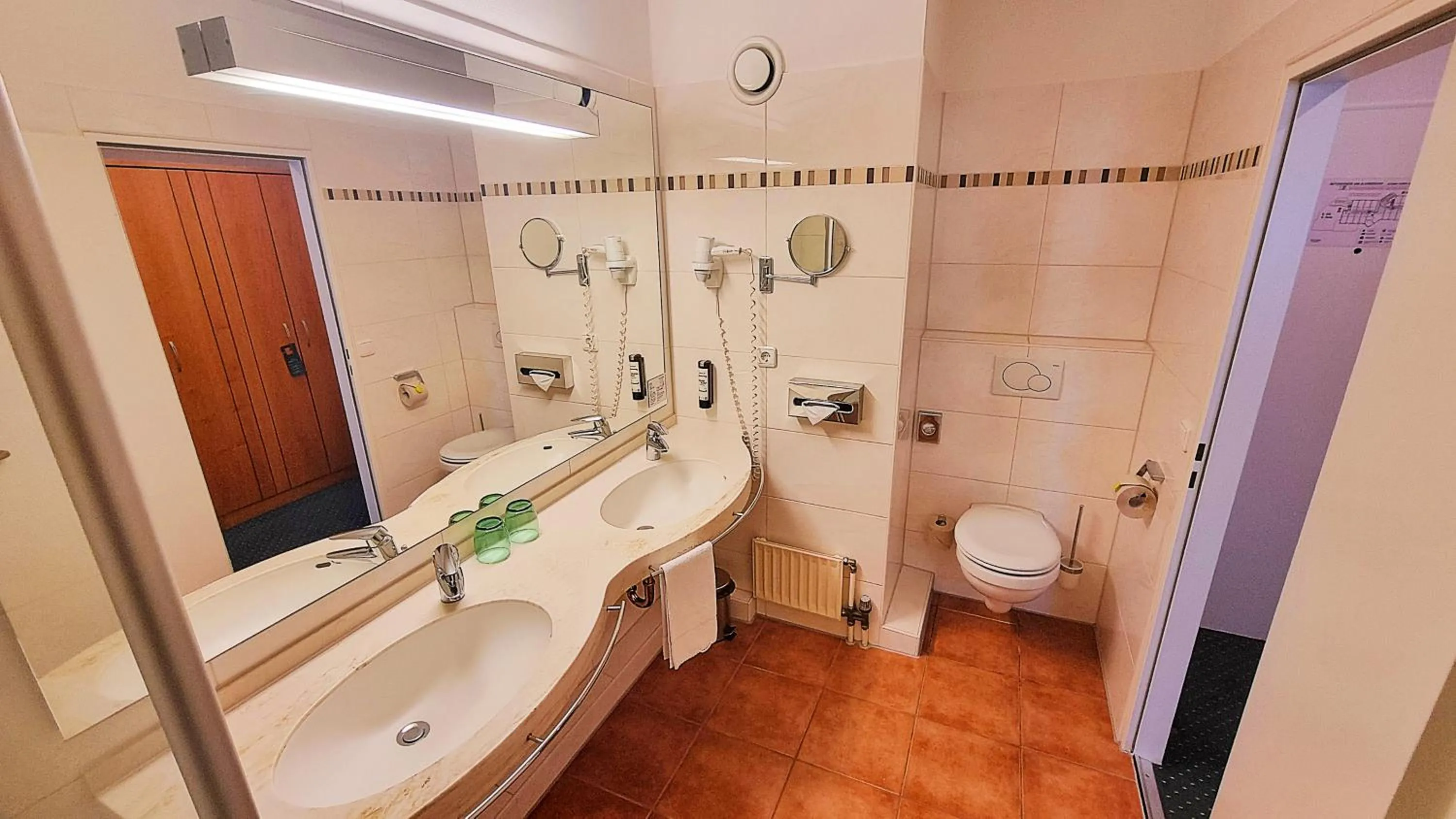 Bathroom in Hotel Panorama Hamburg-Billstedt