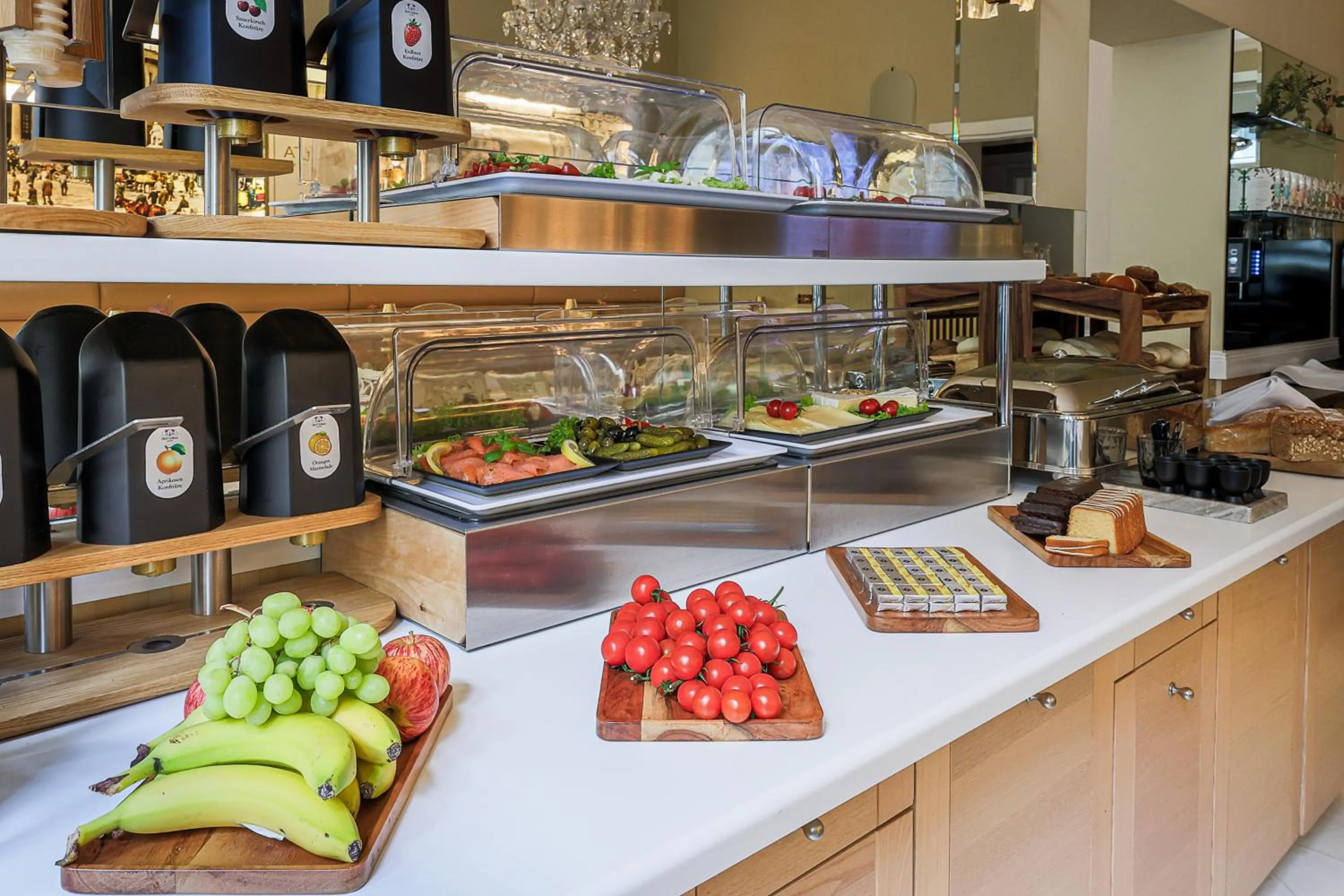 Food and drinks in Hotel Augusta Am Kurfürstendamm