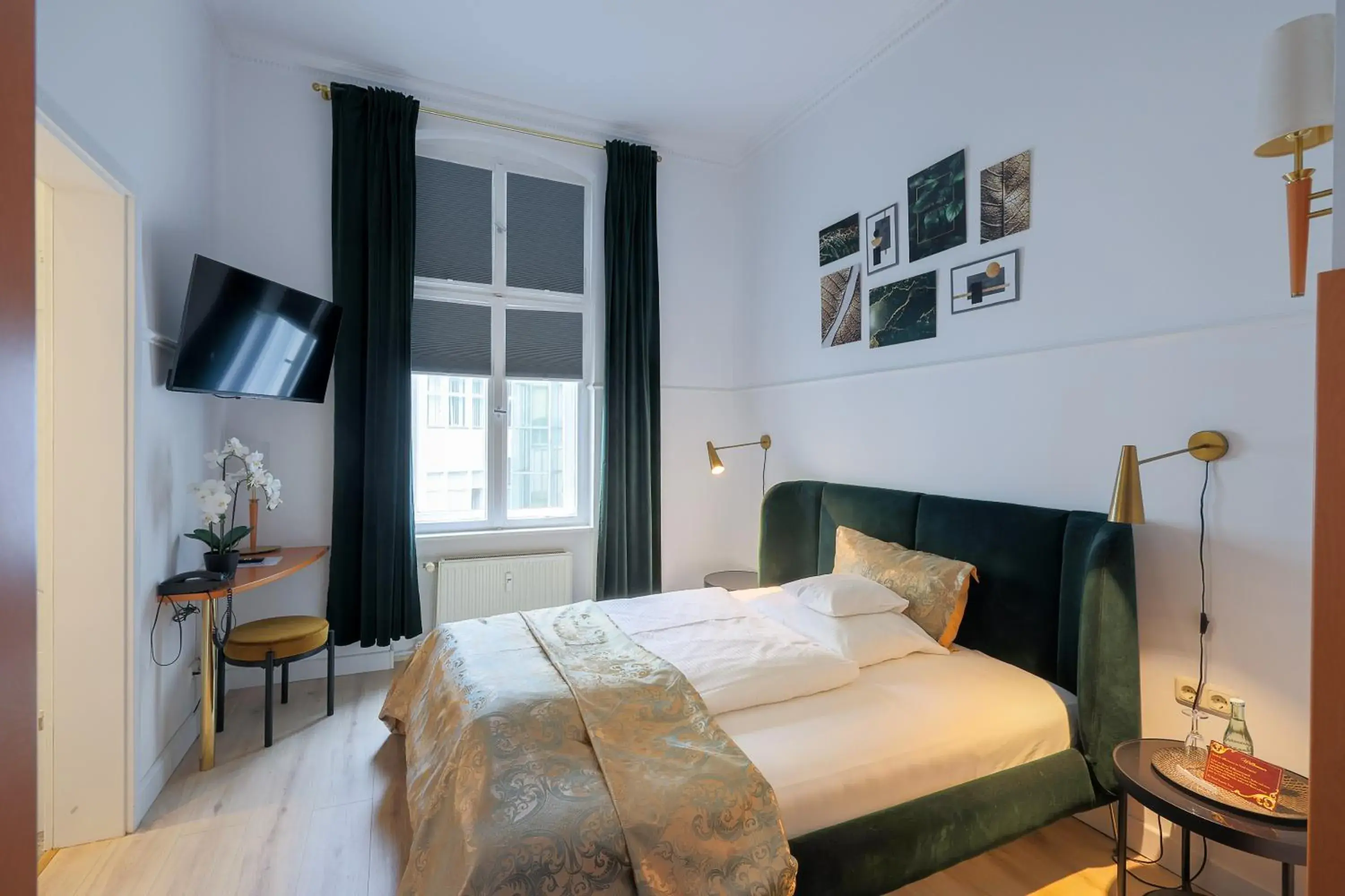 Superior Single Room in Hotel Augusta Am Kurfürstendamm Superior Single Room in Hotel Augusta Am Kurfürstendamm