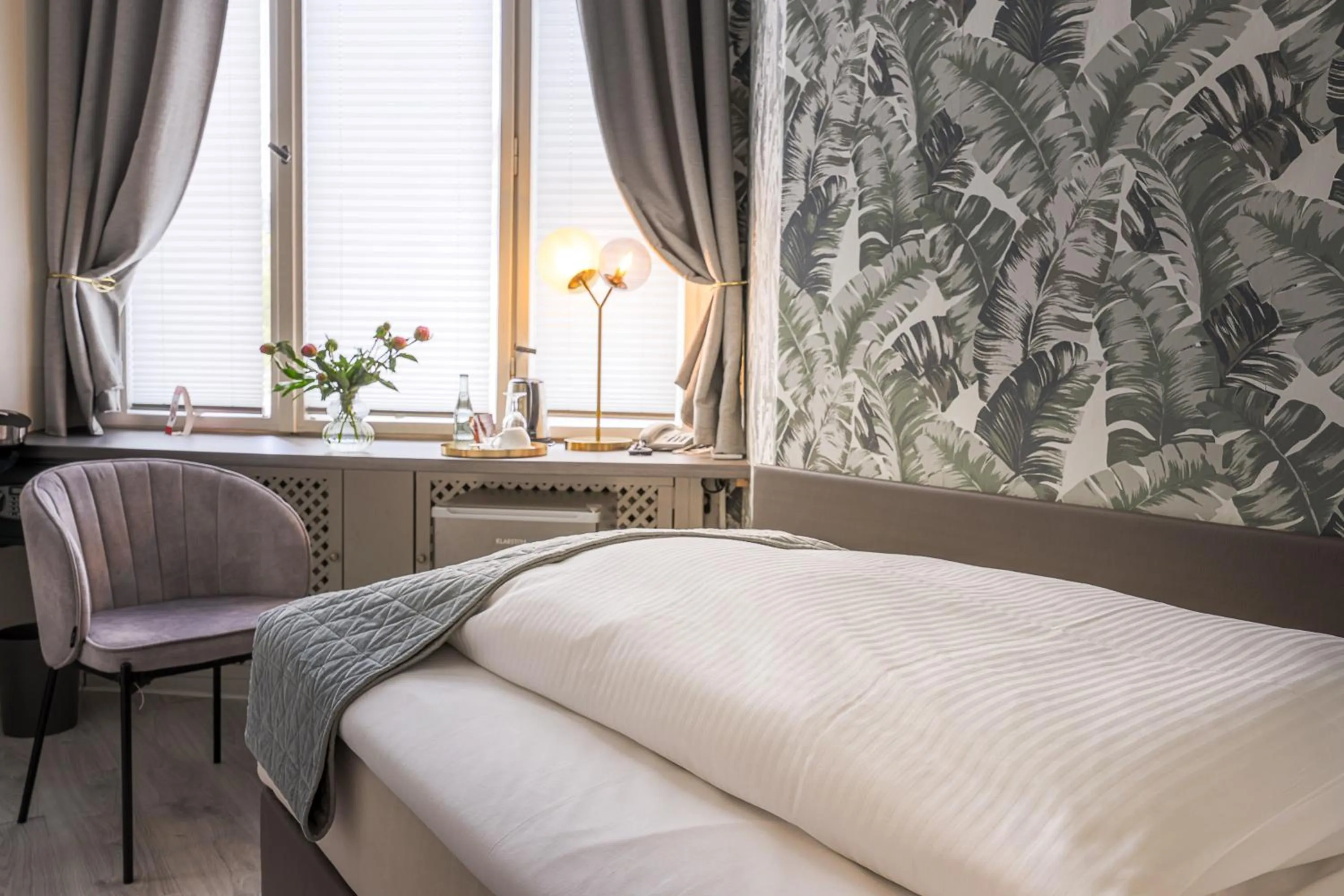 Photo of the whole room, Bed in Hotel Augusta Am Kurfürstendamm