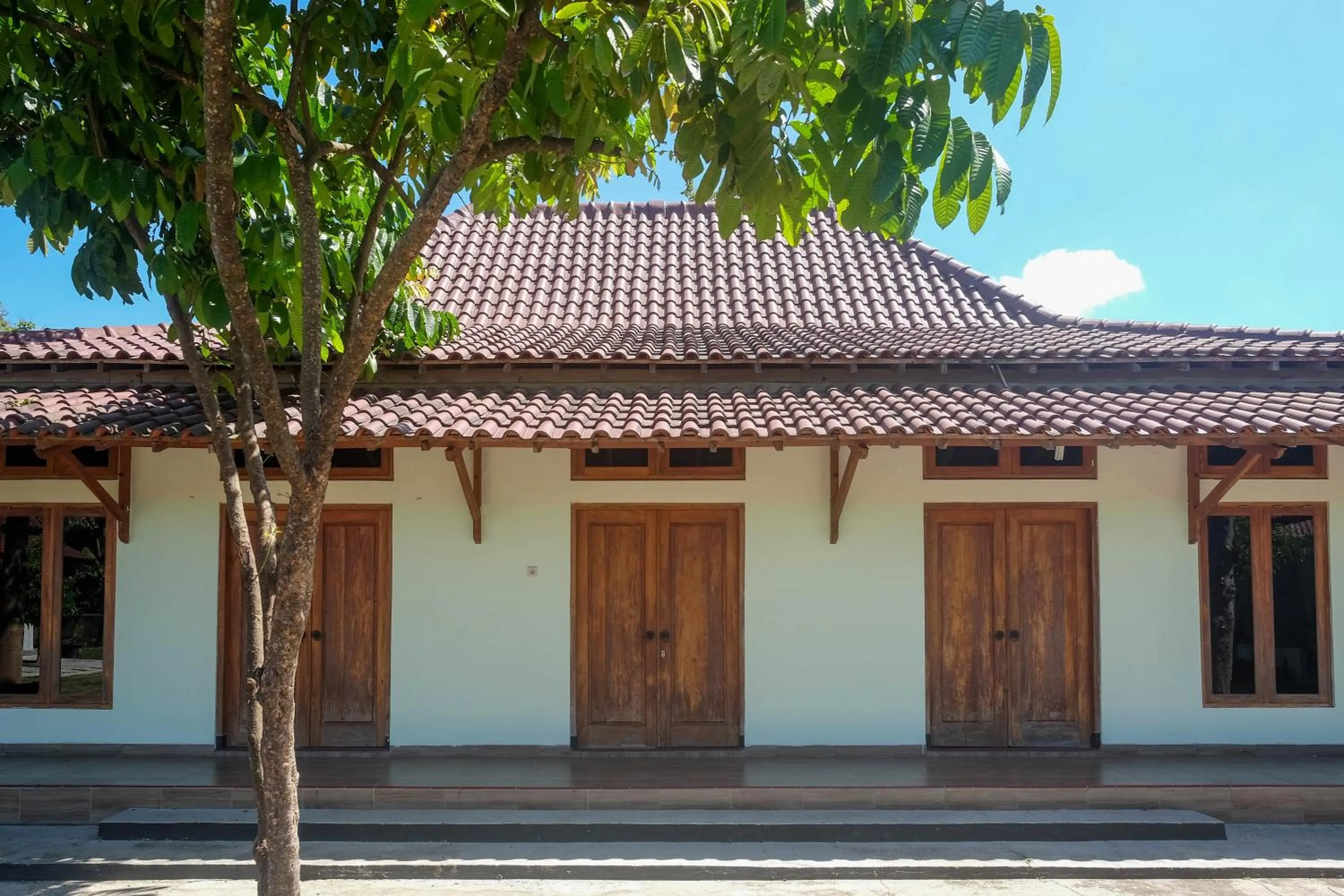 Property Building in RedDoorz Syariah near Alun Alun Wonosari