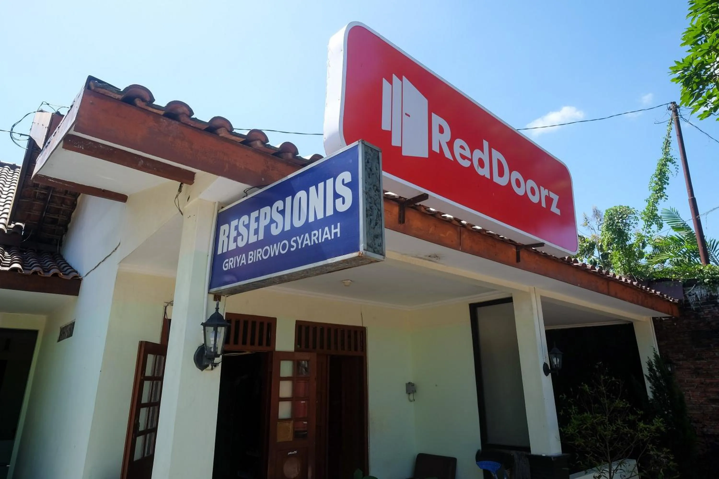 Property building in RedDoorz Syariah near Alun Alun Wonosari