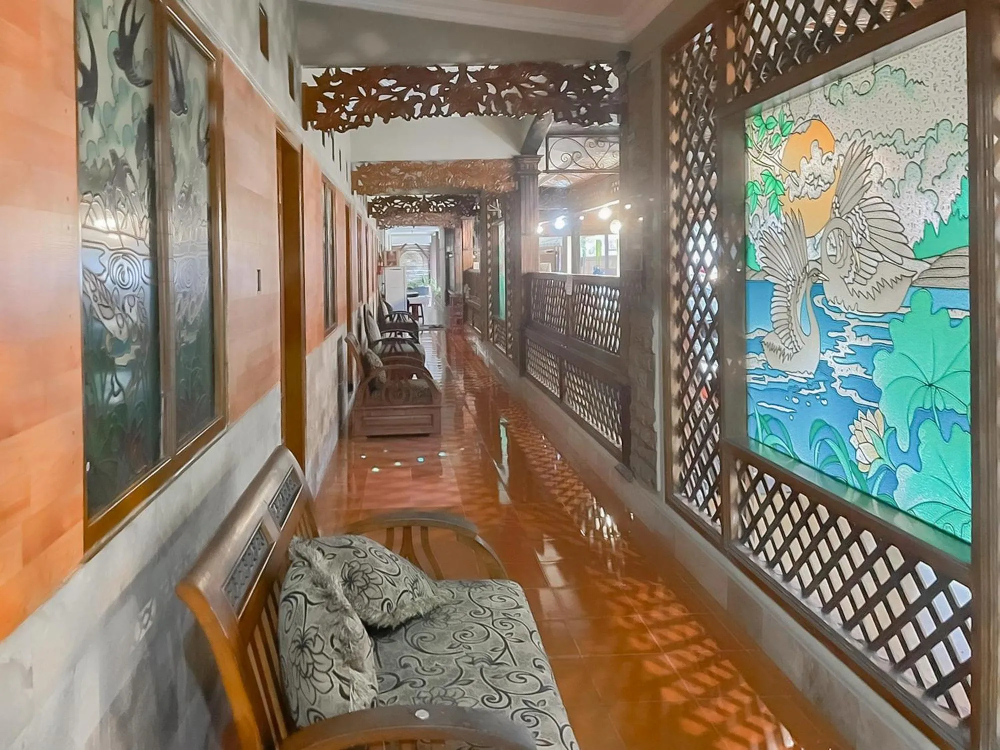 Seating area in RedDoorz Syariah at Bumi Eyang Enin Homestay Tasikmalaya