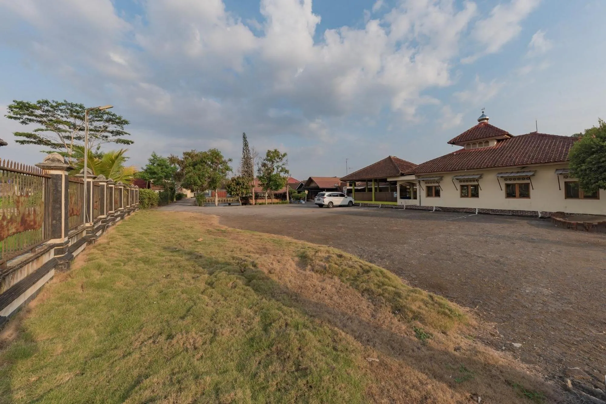 Property building in RedDoorz Syariah at Bumi Eyang Enin Homestay Tasikmalaya