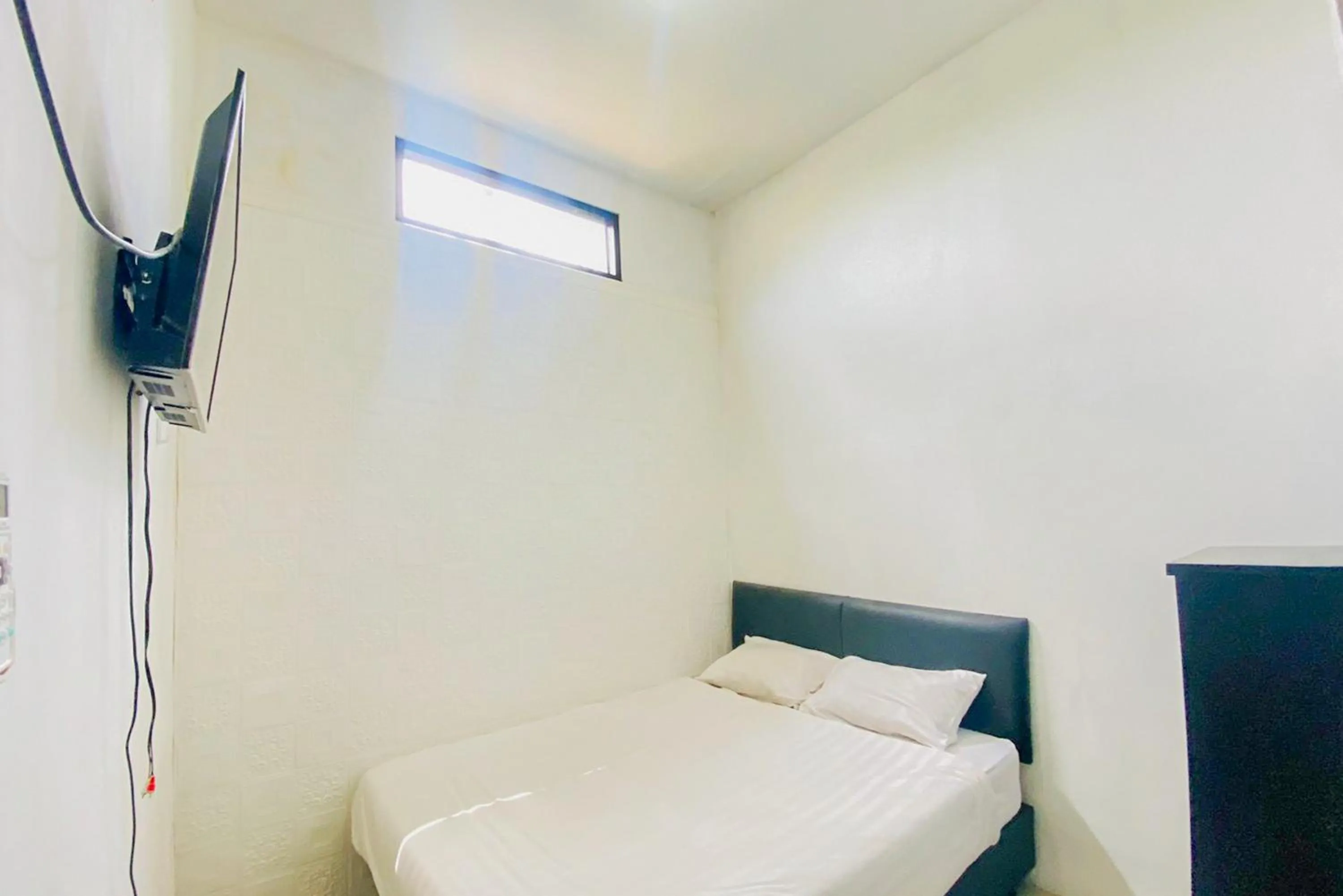 Bed in OYO 2798 Semeru Residence Syariah