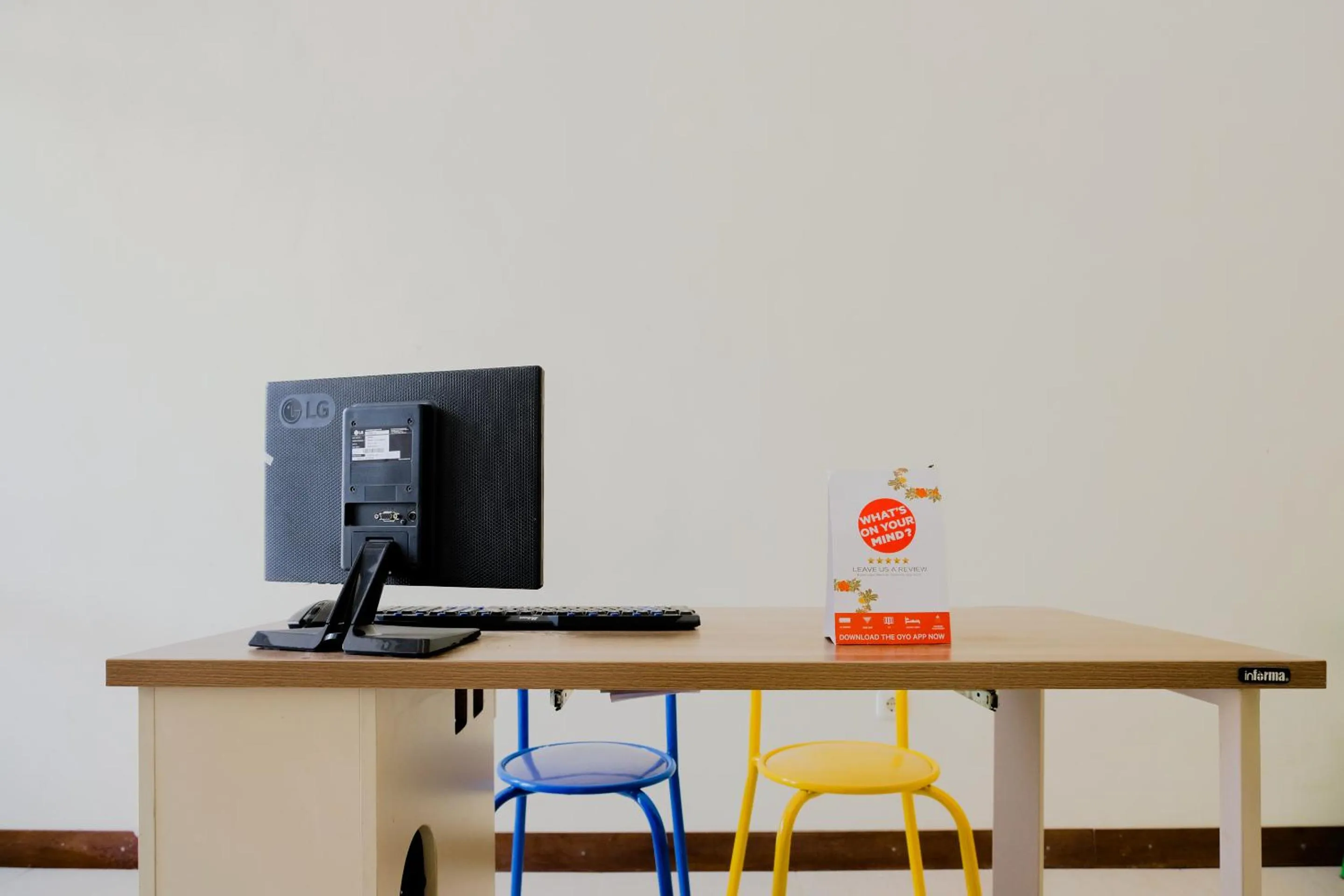 Lobby or reception in RedDoorz at Karangploso 2