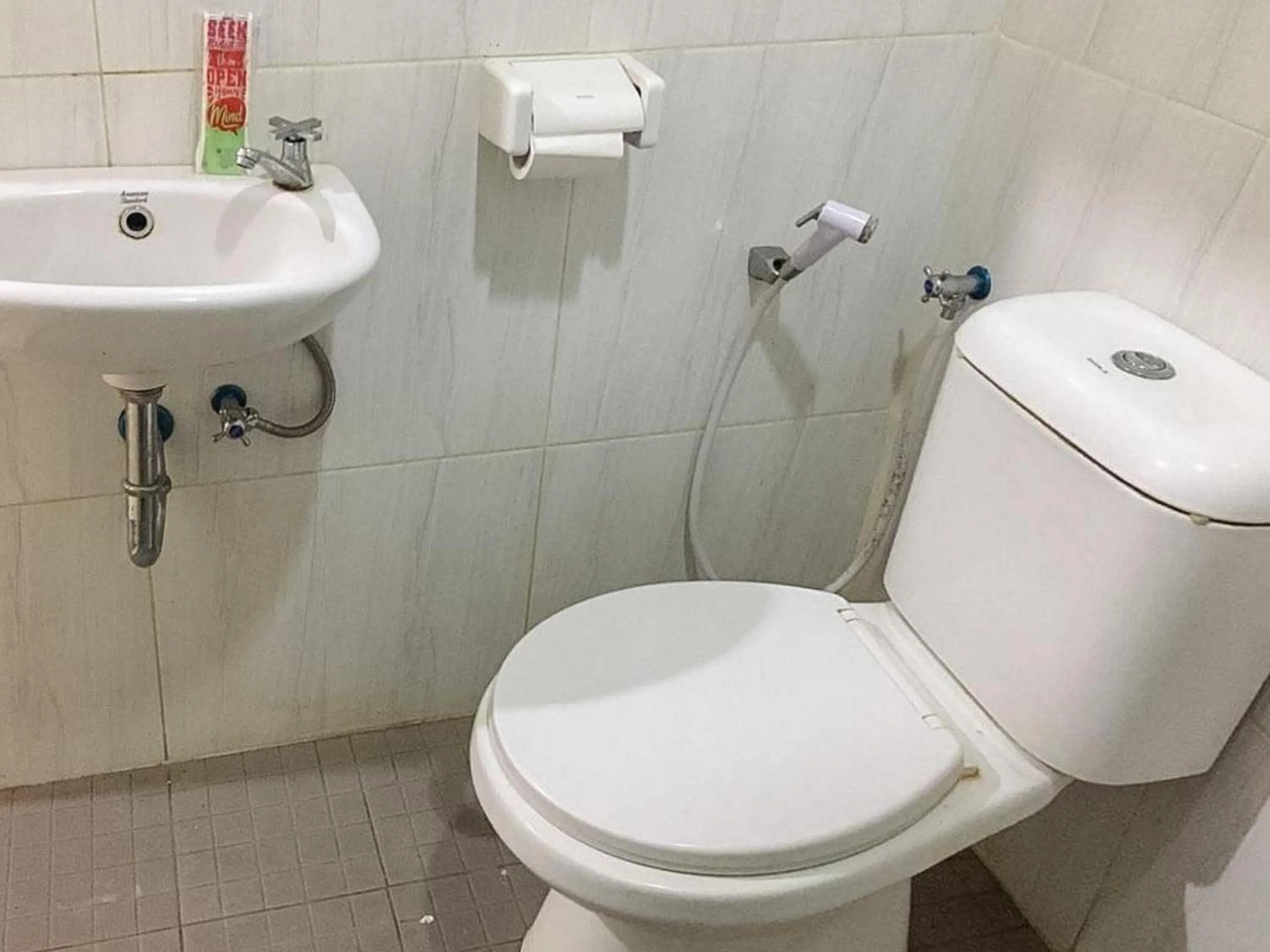 Bathroom in RedDoorz at Karangploso 2