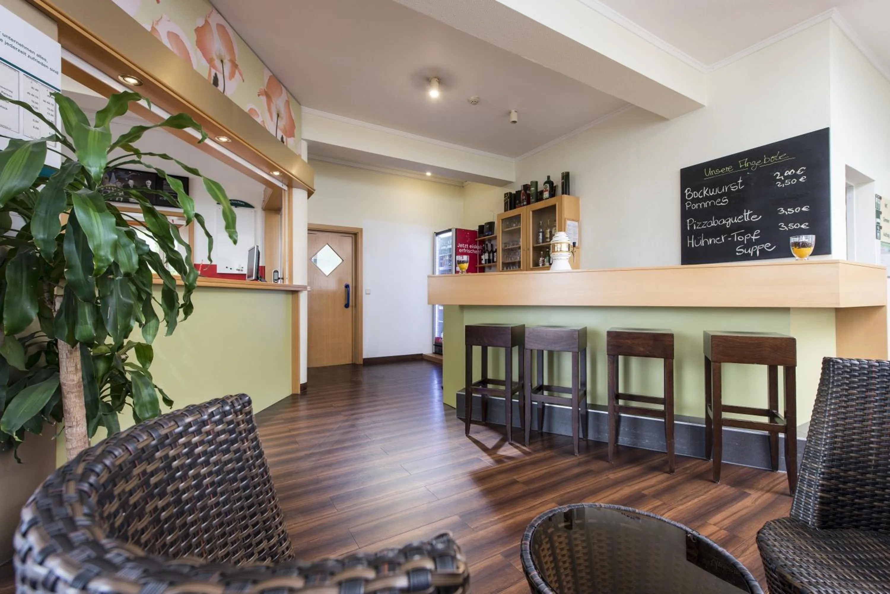 Lounge or bar in Good Morning Erfurt