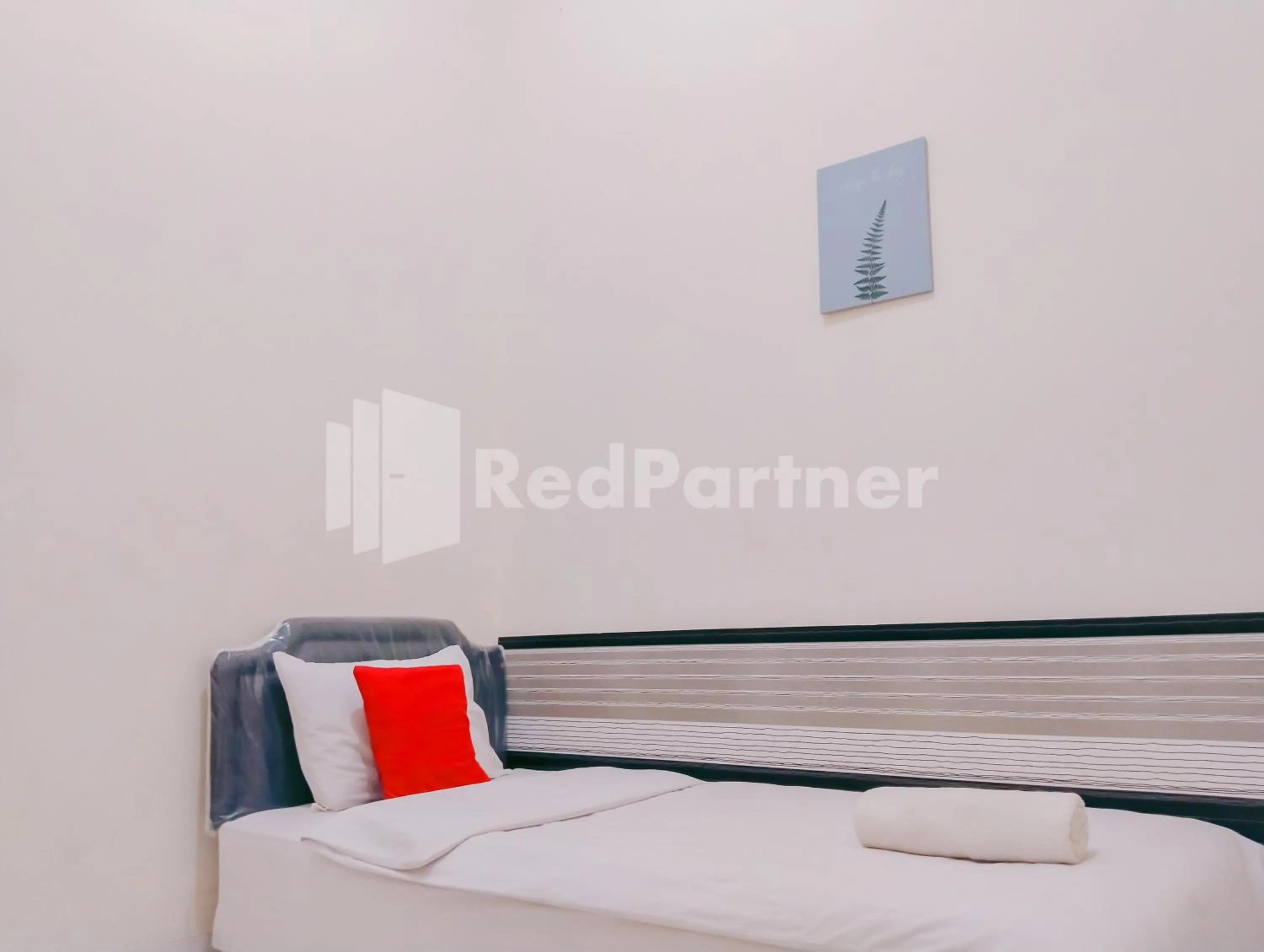 Bedroom, Bed in Siliwangi Guest House Syariah Tasikmalaya RedPartner