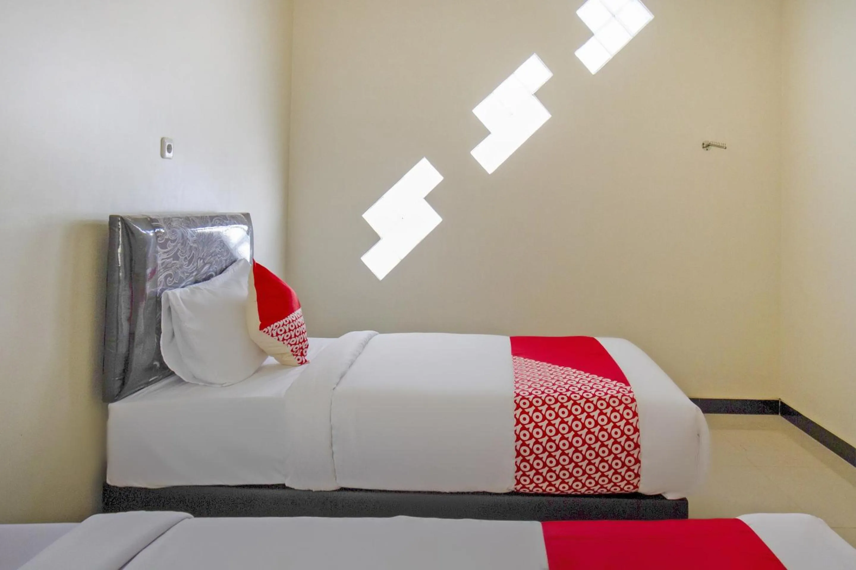 Bedroom, Bed in Hotel O Irma's Residence