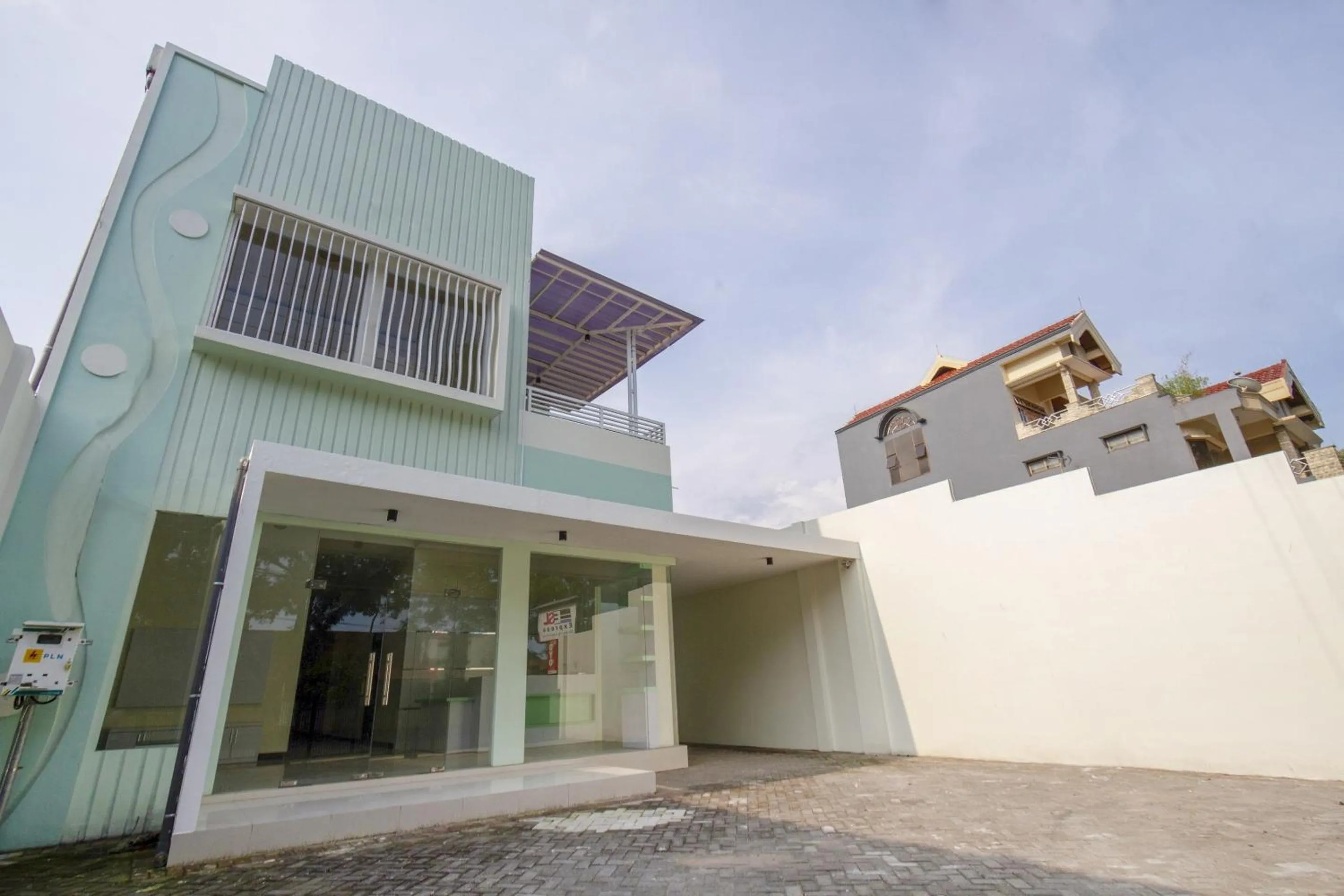 Facade/entrance in Hotel O Irma's Residence
