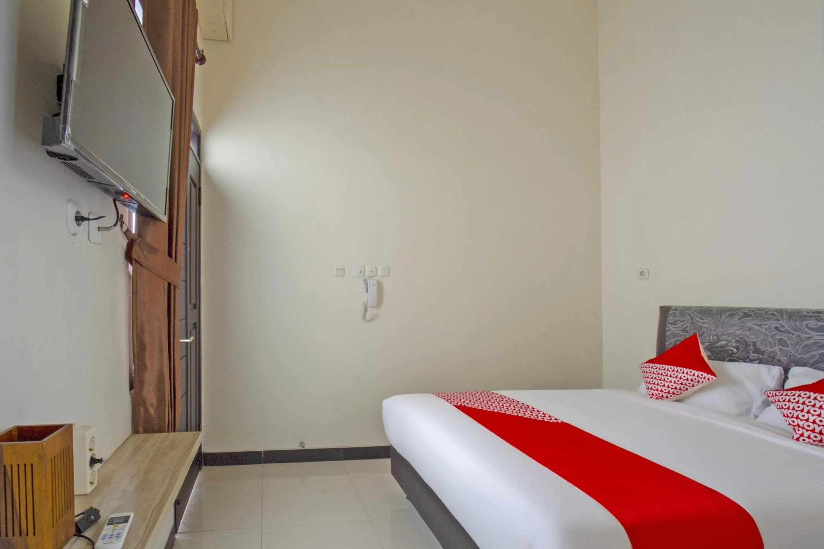 Bedroom, Bed in Hotel O Irma's Residence