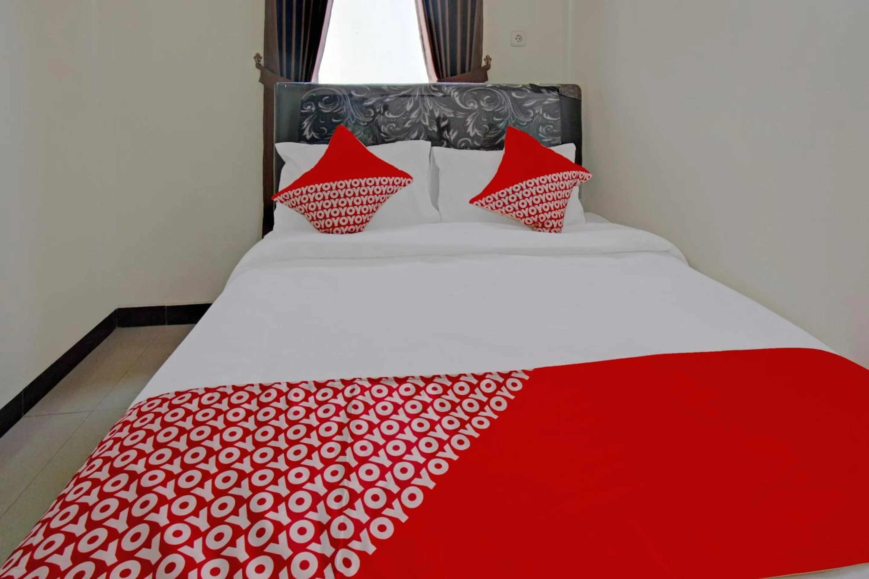 Bedroom, Bed in Hotel O Irma's Residence