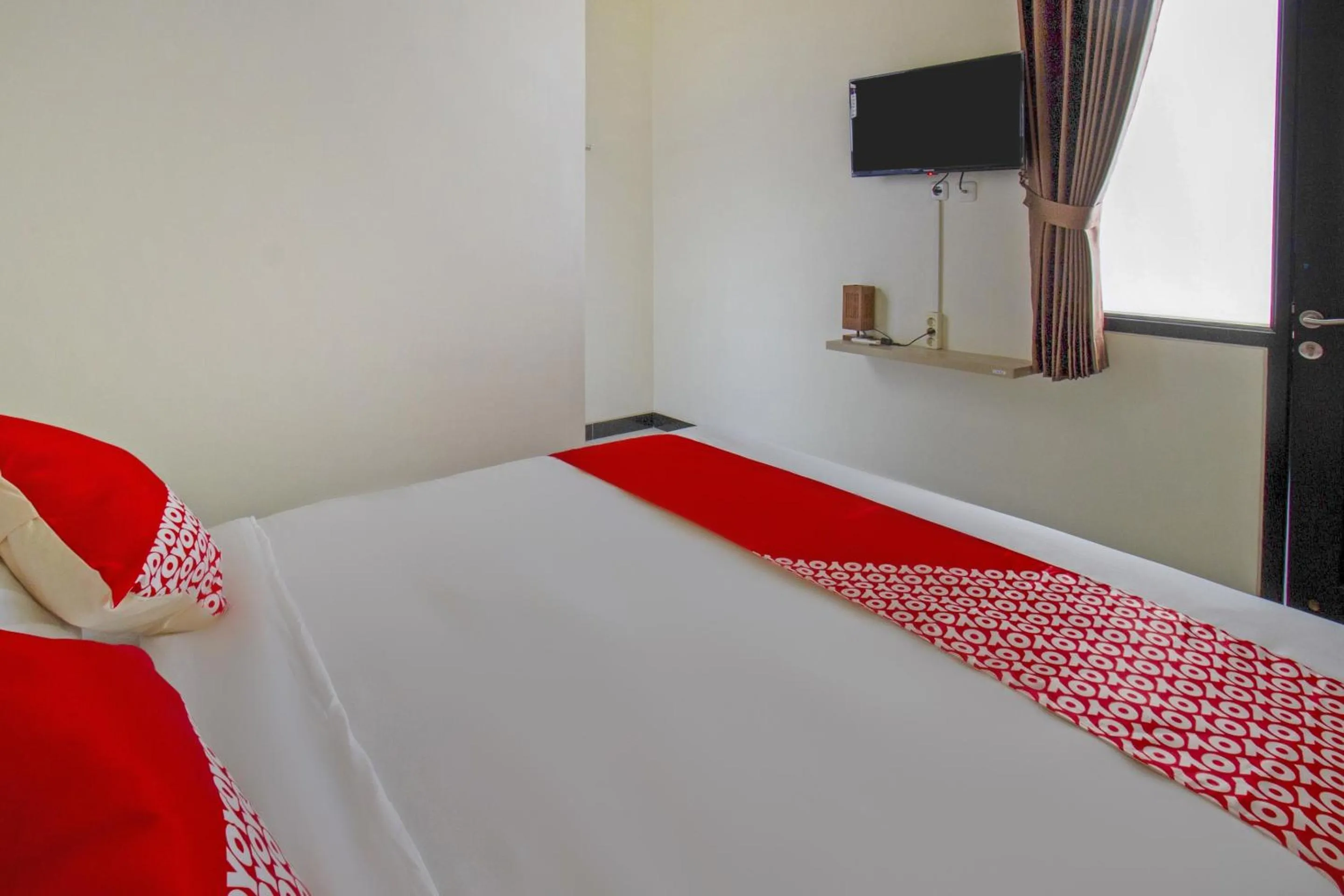 Bedroom, Bed in Hotel O Irma's Residence