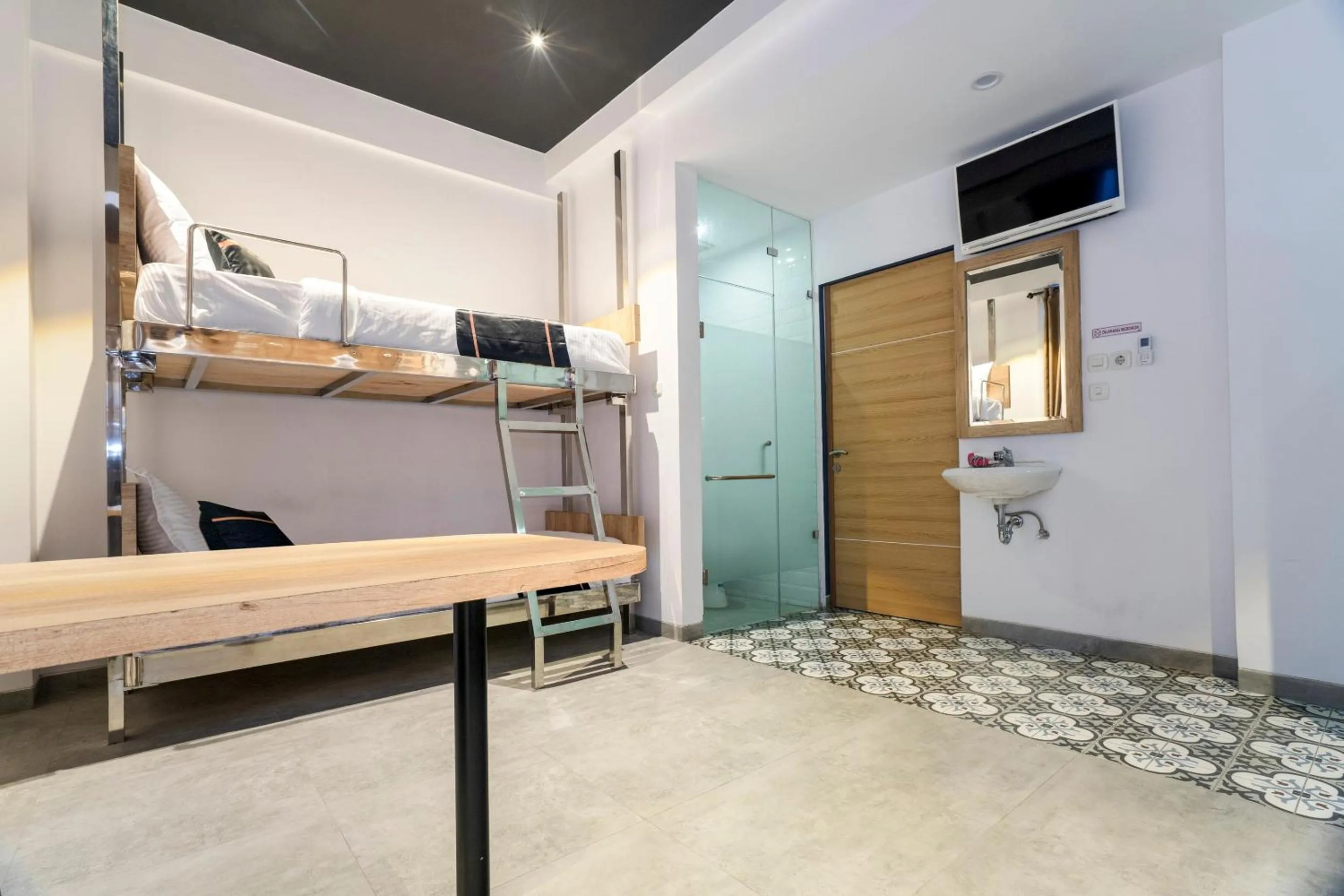 Bedroom, Bed in Collection O 2627 Ratamya Co-living