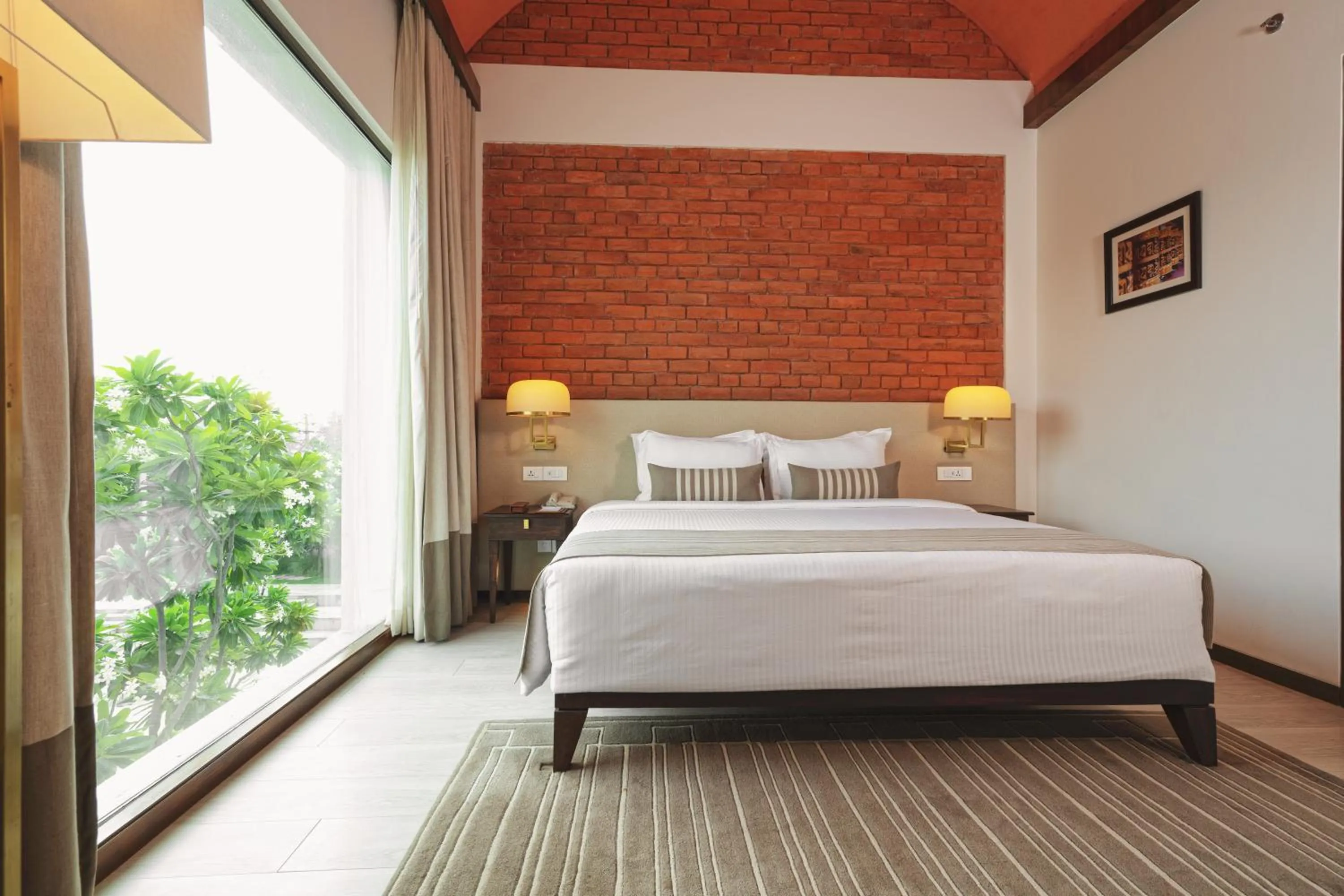 Bed in Marasa Sarovar Premiere, Bodhgaya