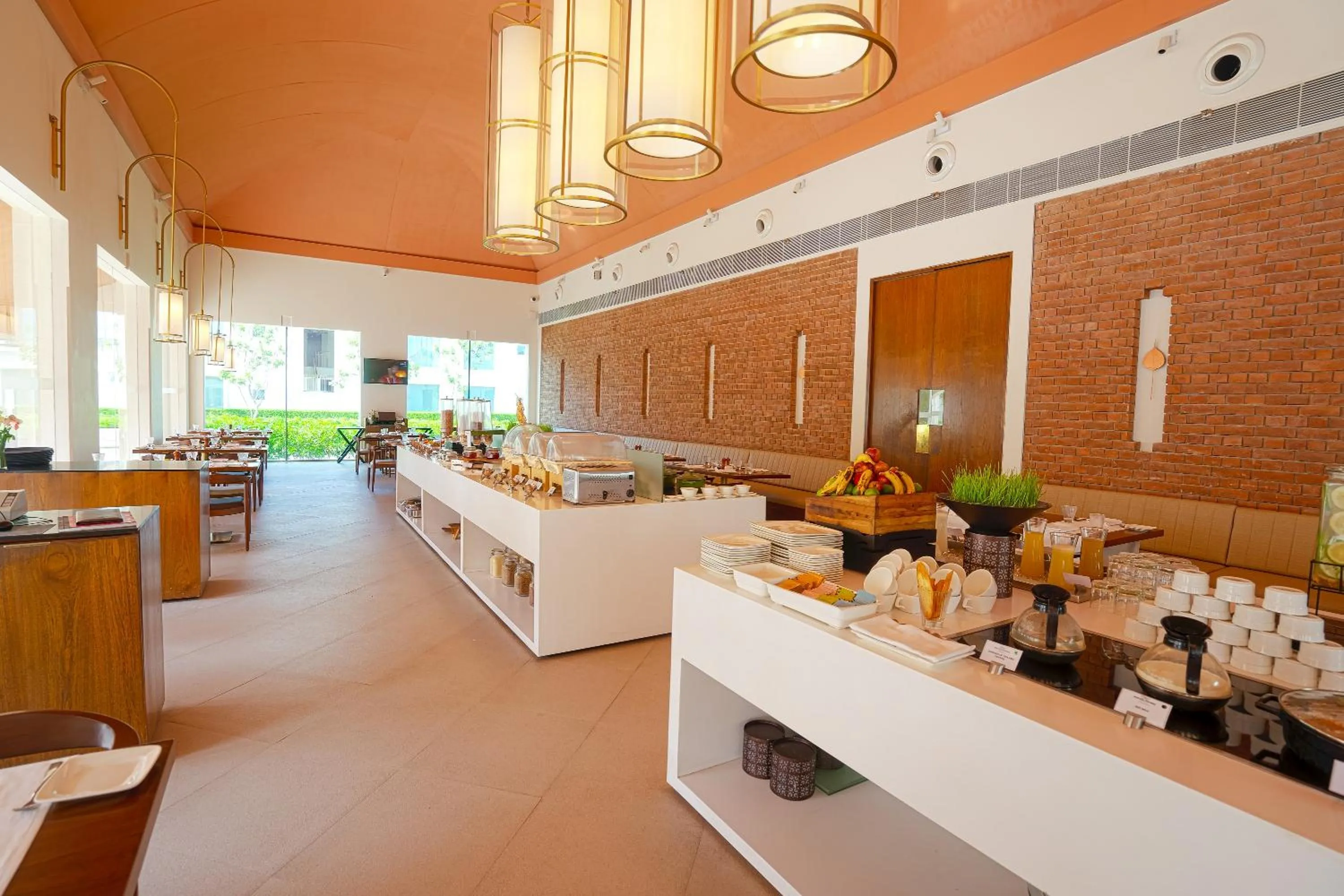 Restaurant/places to eat in Marasa Sarovar Premiere, Bodhgaya