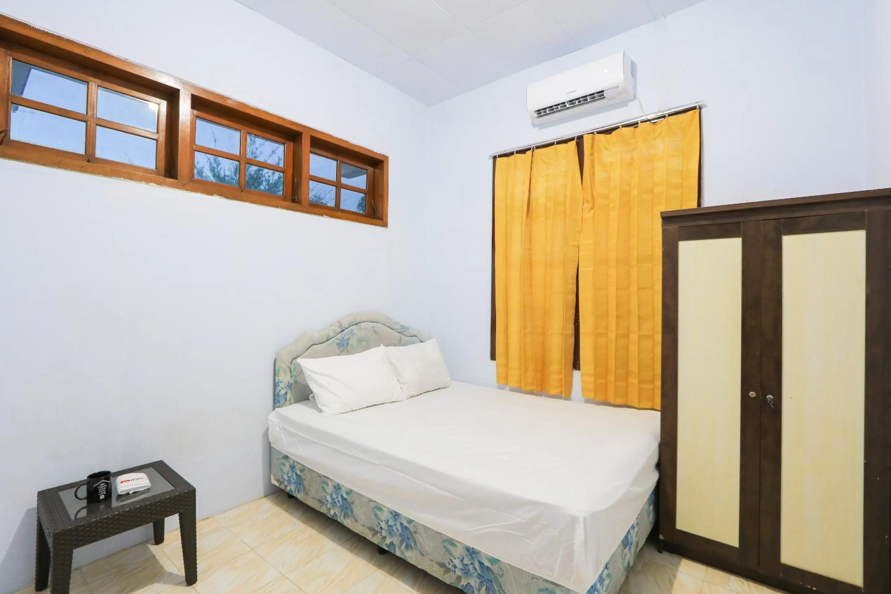 Bedroom, Bed in OYO Life 2724 Wisma Wijaya