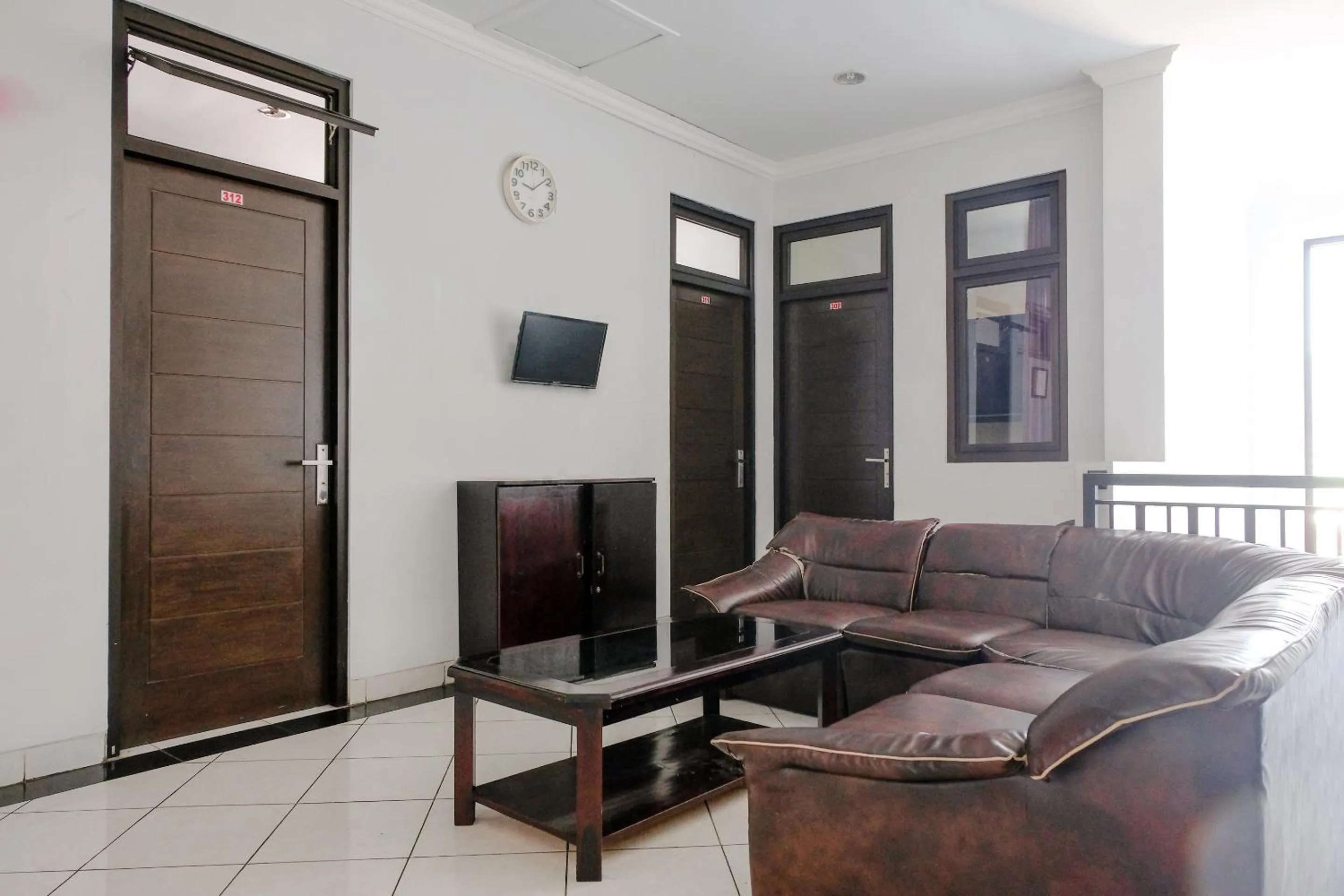 Lobby or reception in OYO Life 2744 Guest House Qudsi