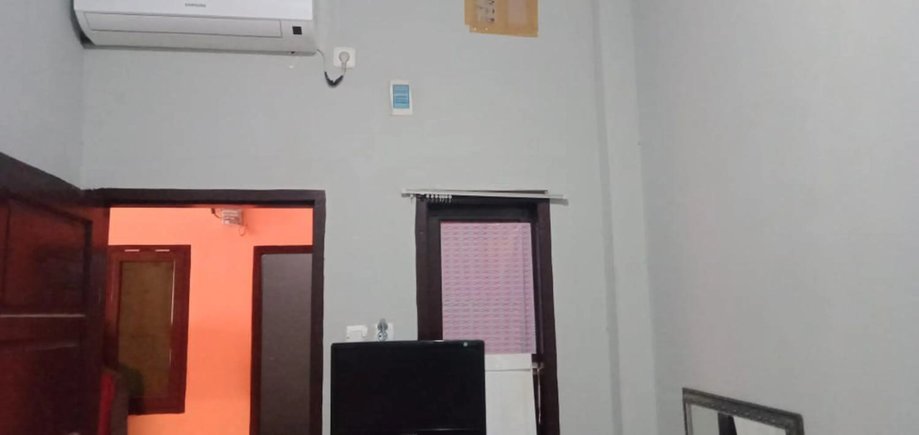 TV and multimedia in Hotel O Pondok Orange Family