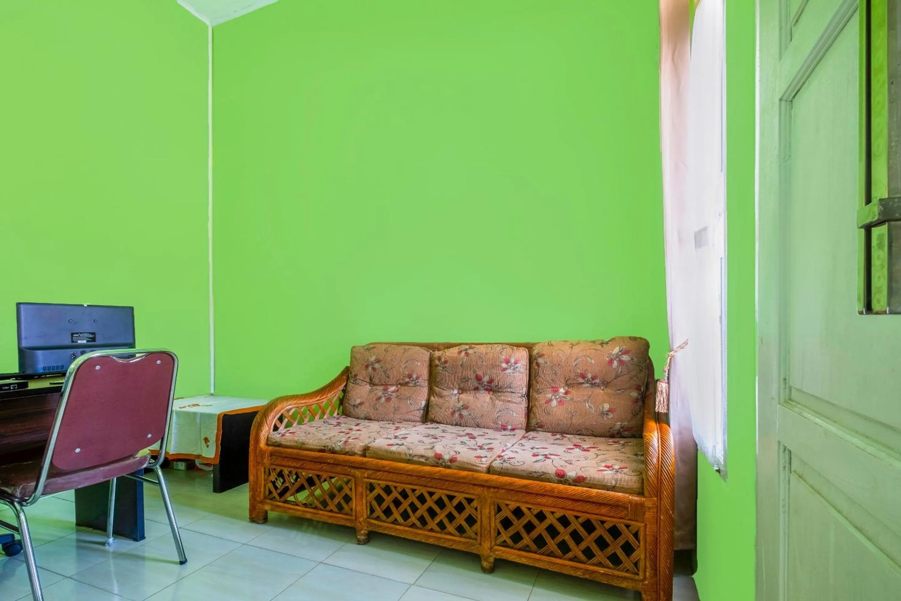 Lobby or reception in OYO 2859 Fatan Costel Syariah