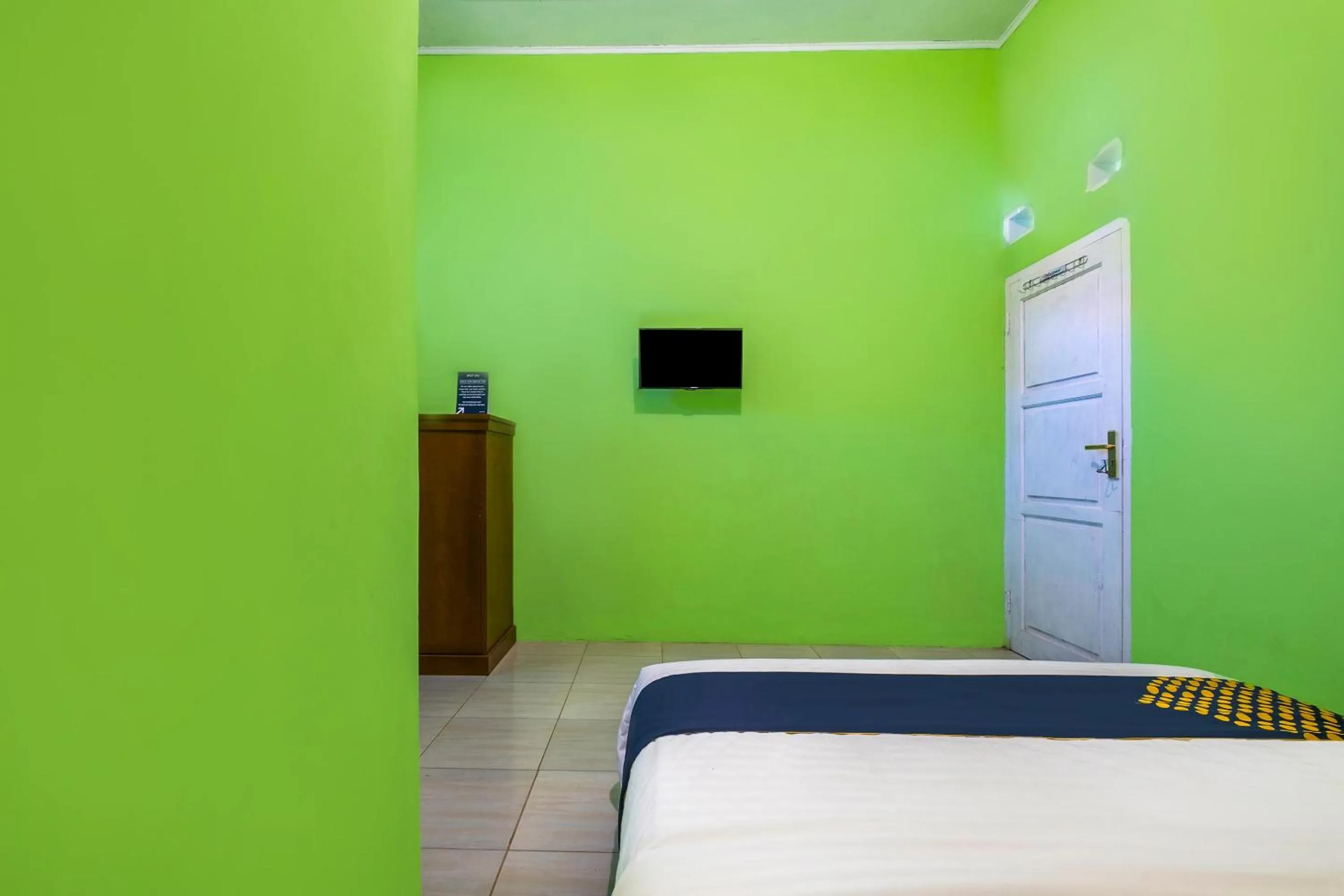 Bedroom in OYO 2859 Fatan Costel Syariah