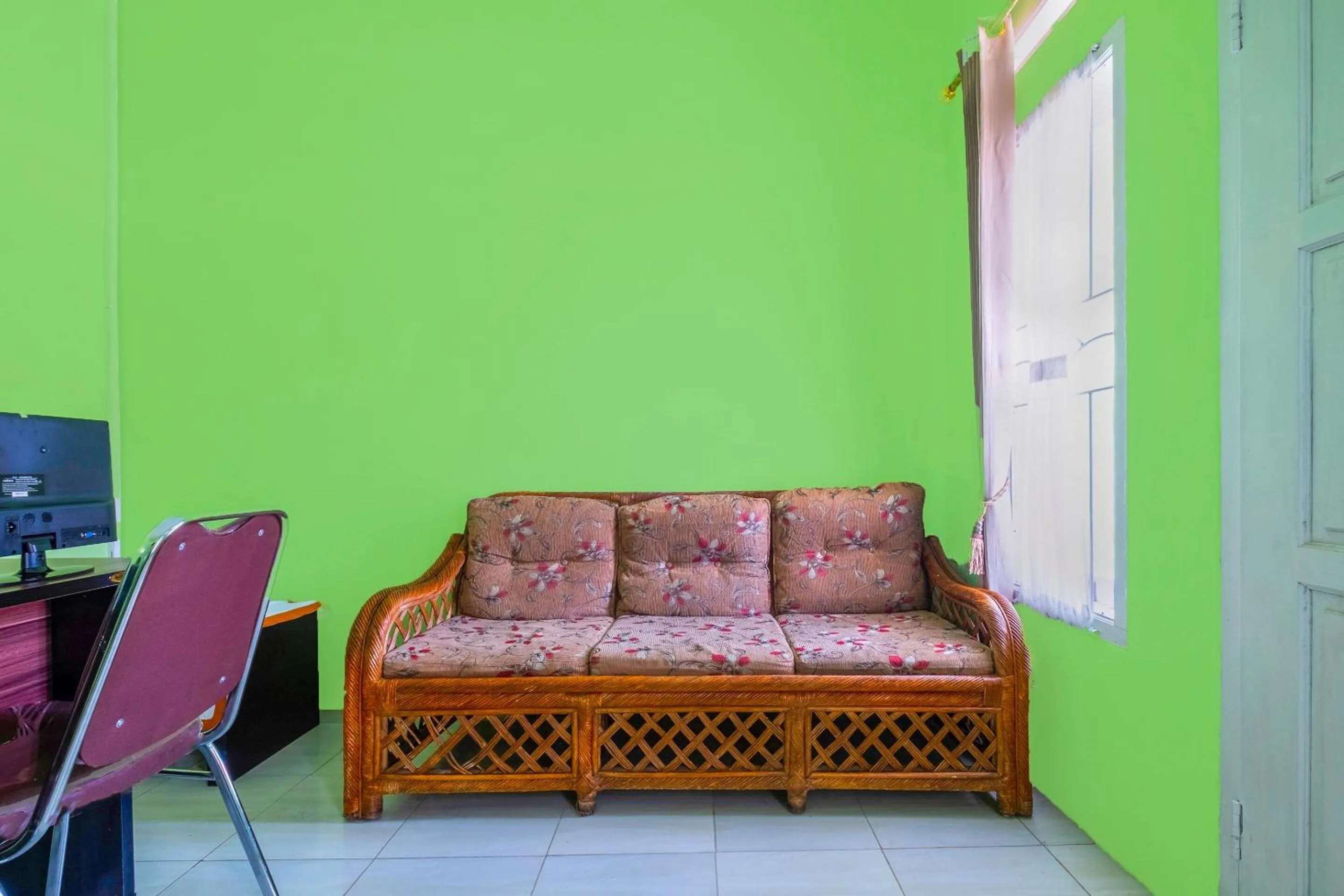 Lobby or reception in OYO 2859 Fatan Costel Syariah