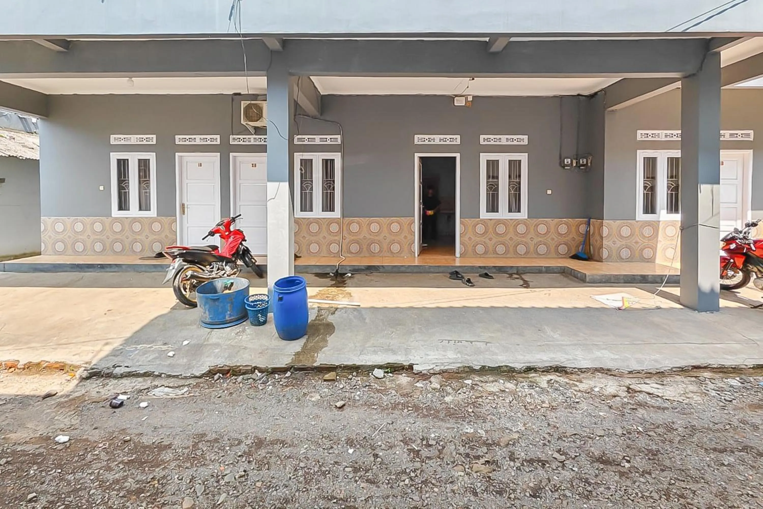 Property building in RedDoorz near RS Dr Hafiz Cianjur