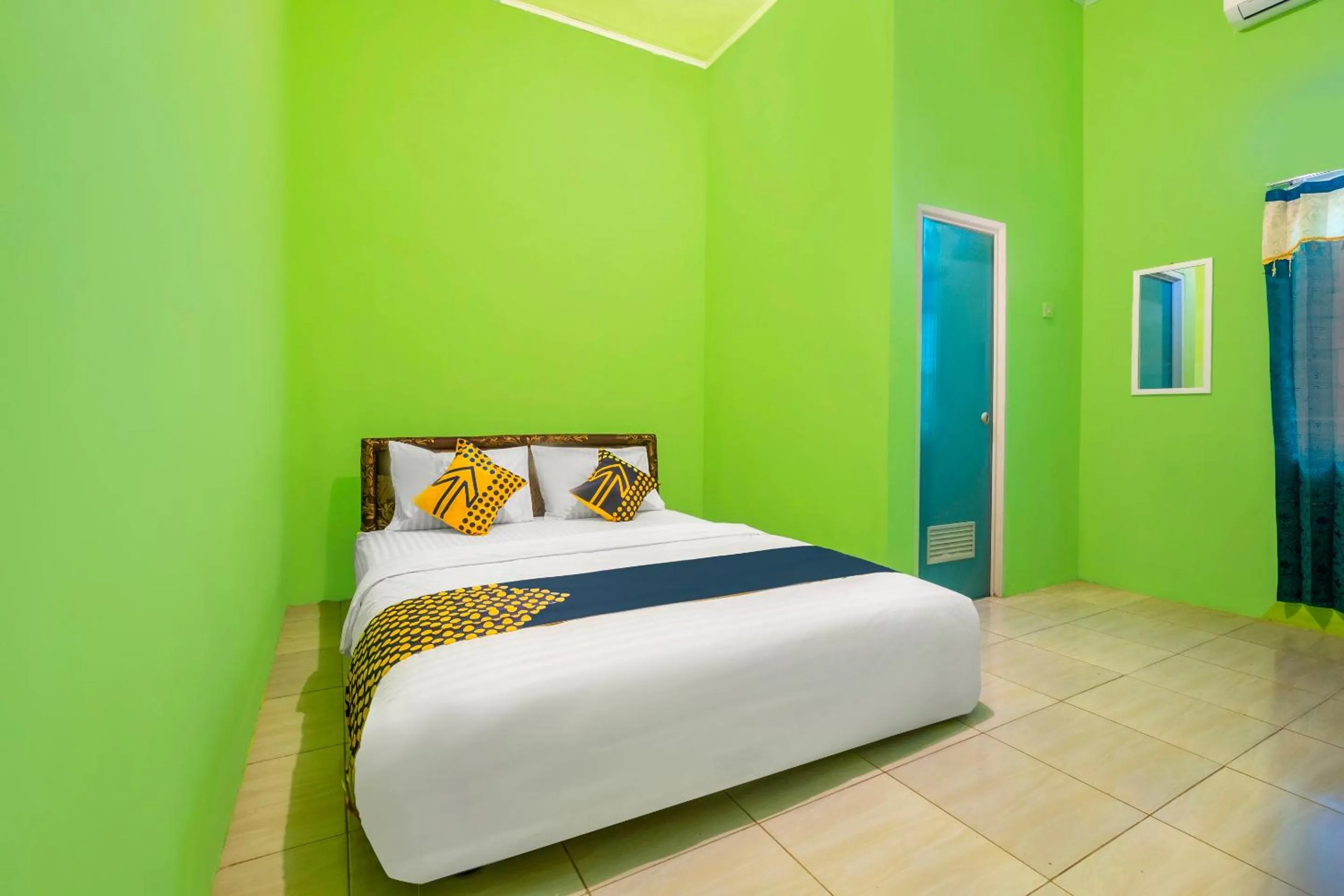 Bedroom in OYO 2859 Fatan Costel Syariah