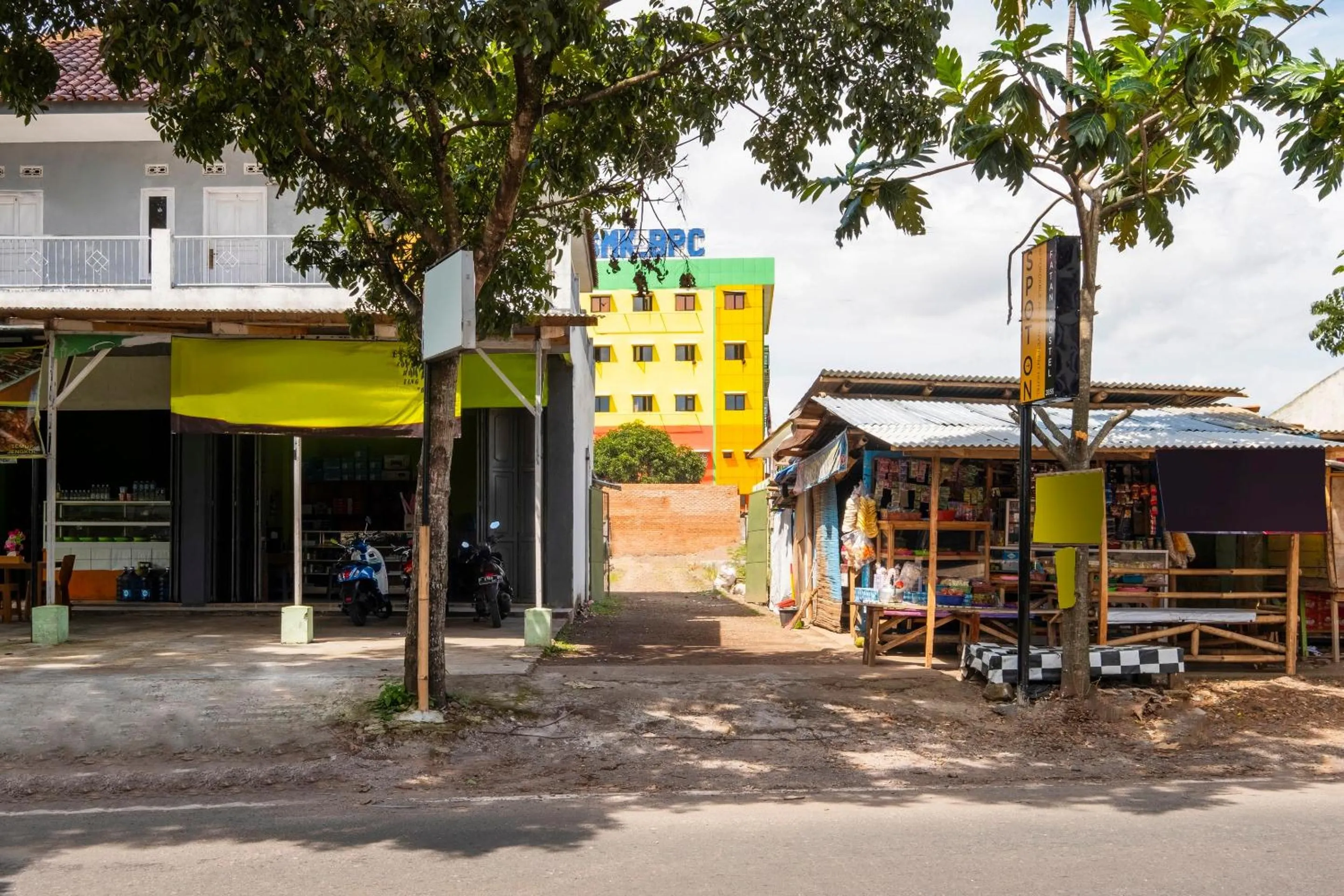 Facade/entrance in OYO 2859 Fatan Costel Syariah