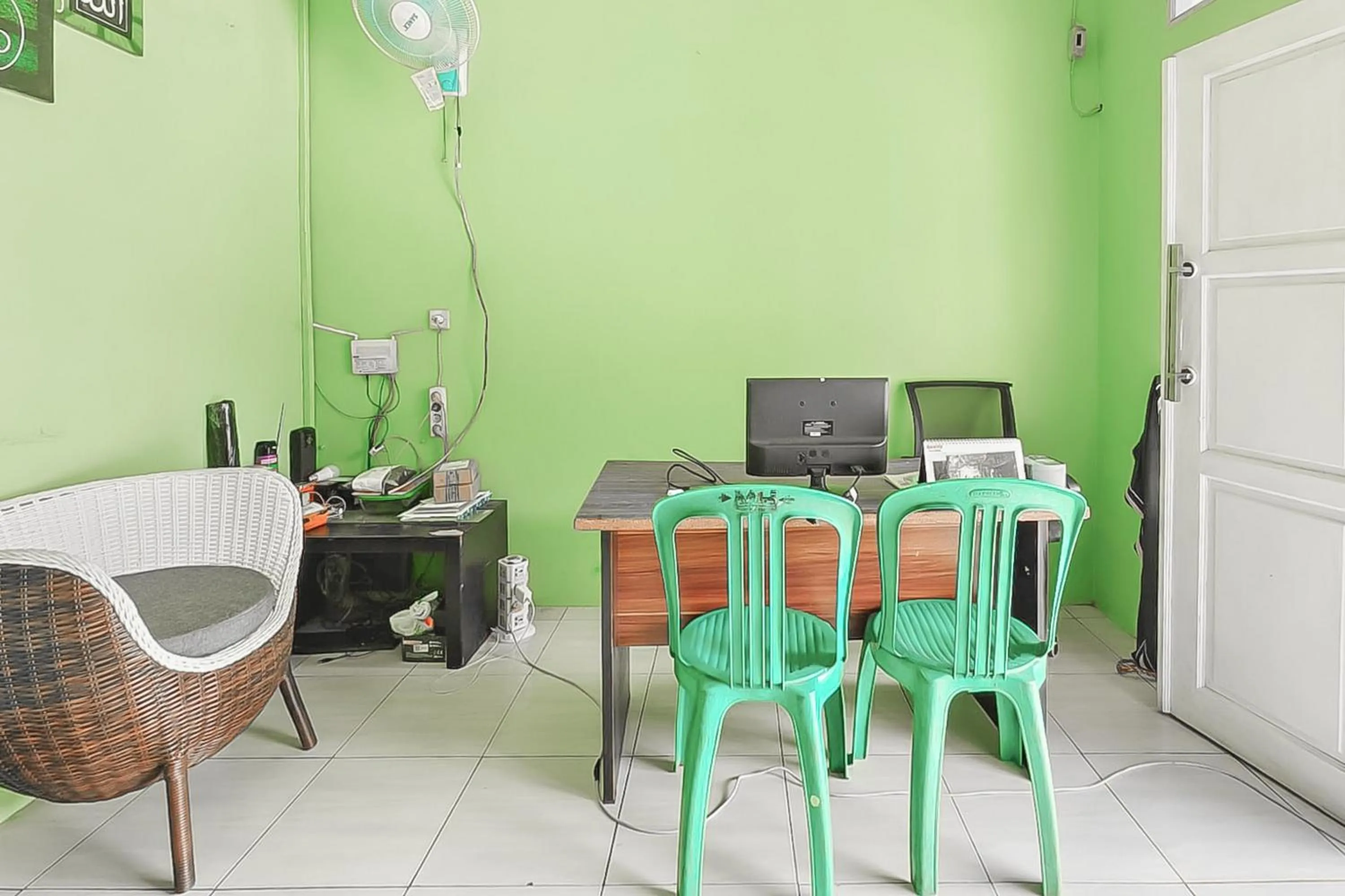 Lobby or reception in RedDoorz near RS Dr Hafiz Cianjur