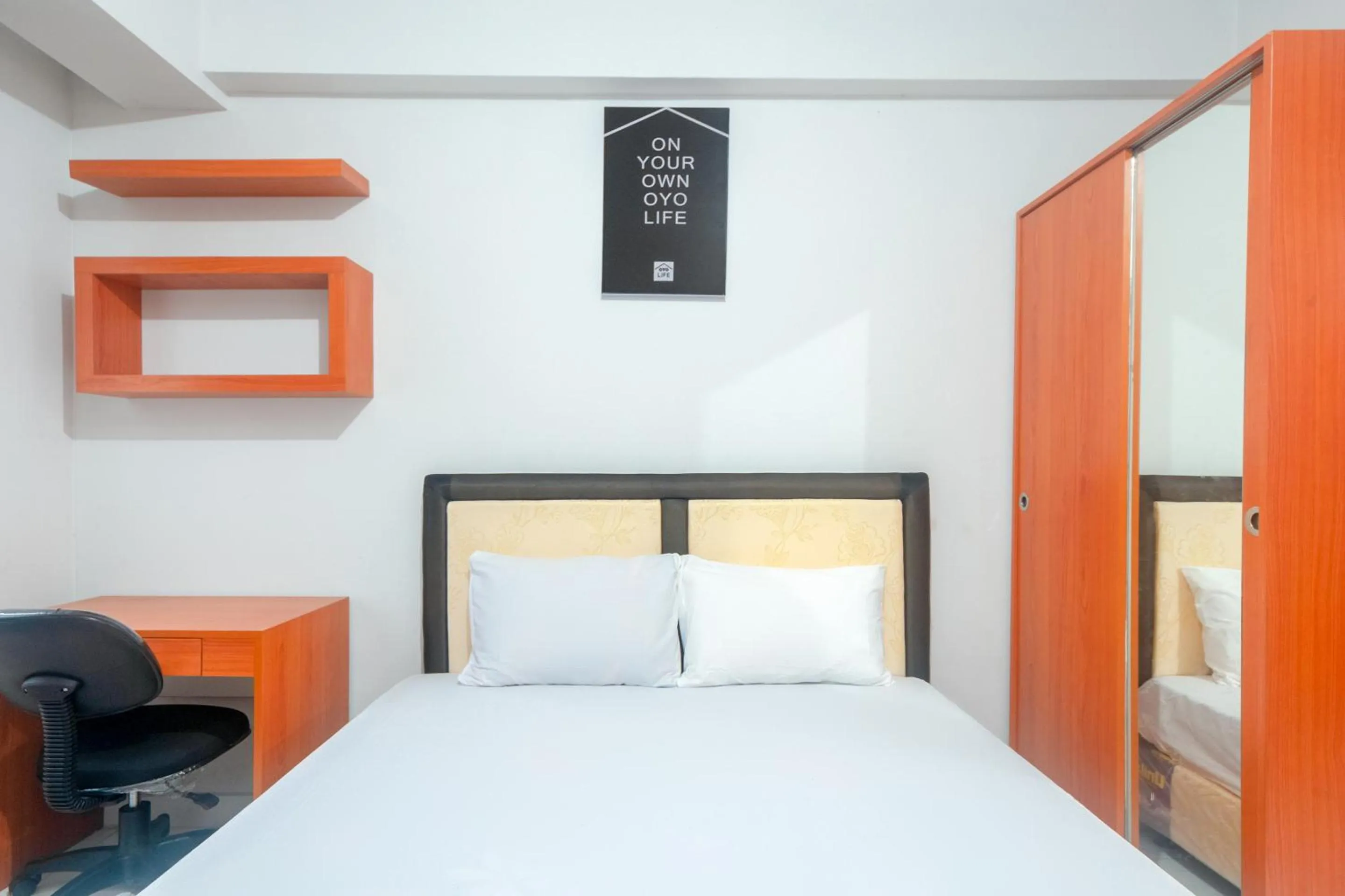 Bedroom, Bed in OYO Life 2837 Apartment Dramaga Tower