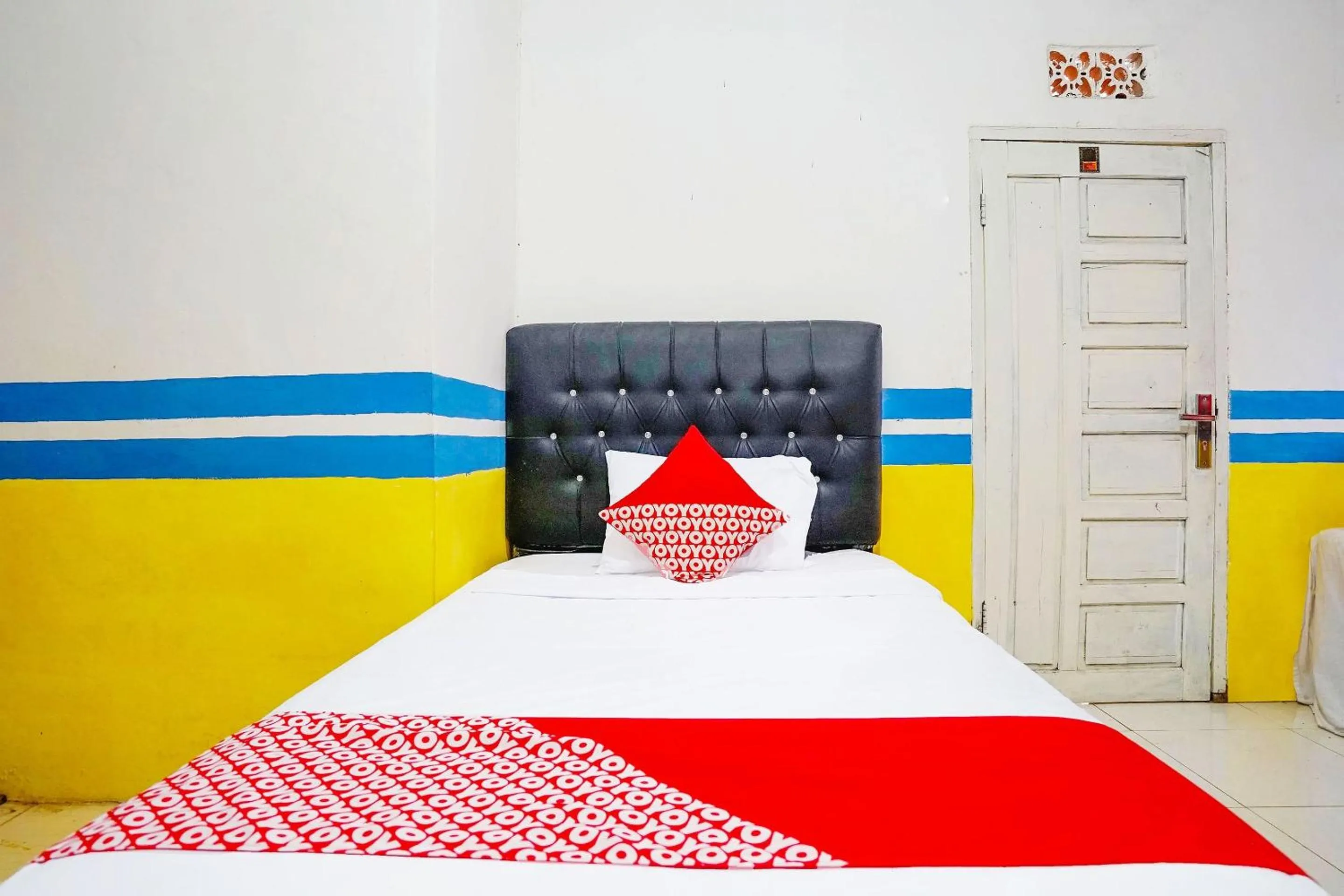 Bedroom, Bed in OYO Life 2820 Hotel Perdana Syariah