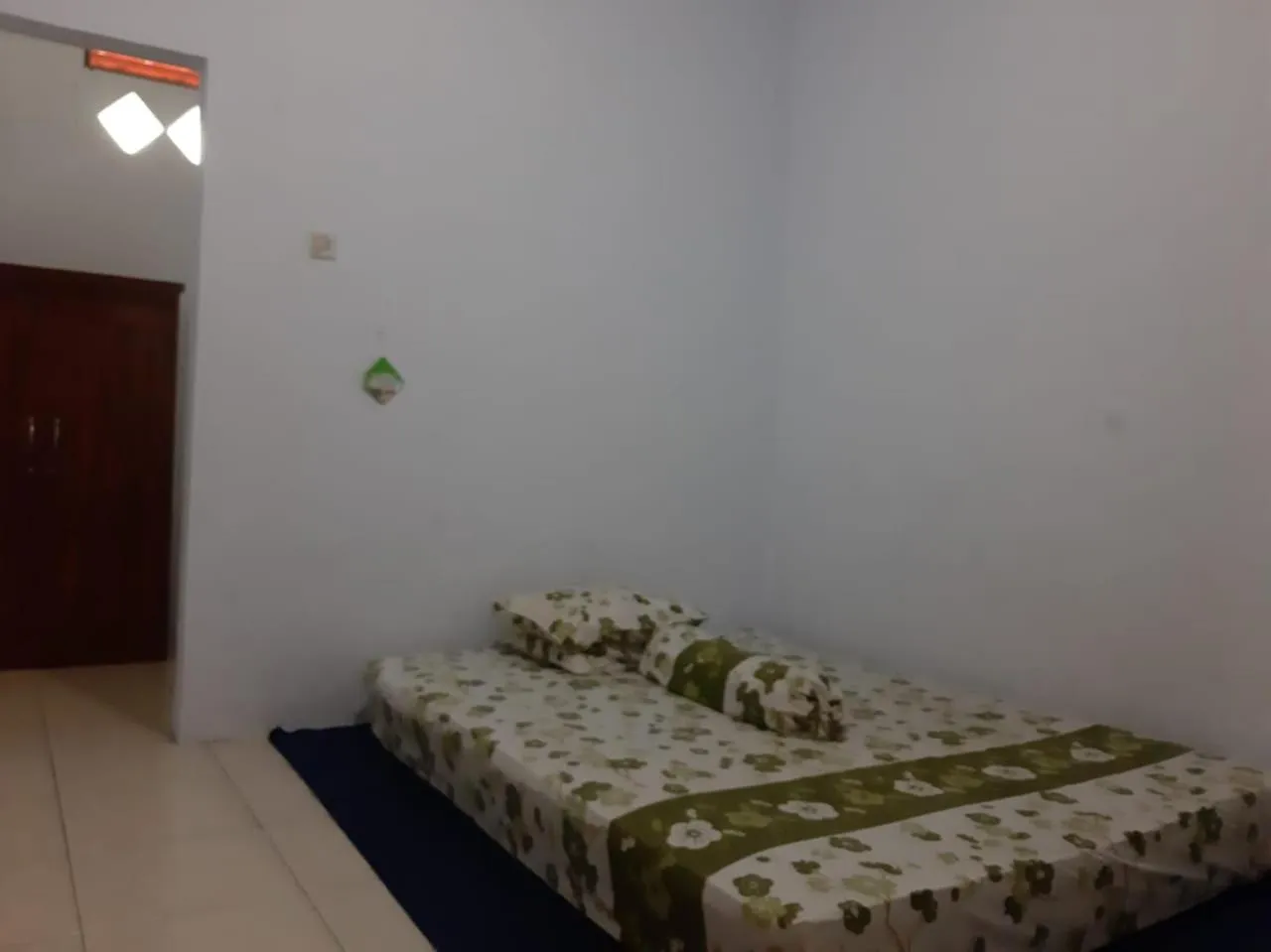Bedroom, Bed in OYO Life 2884 Wisma Jatnika Syariah